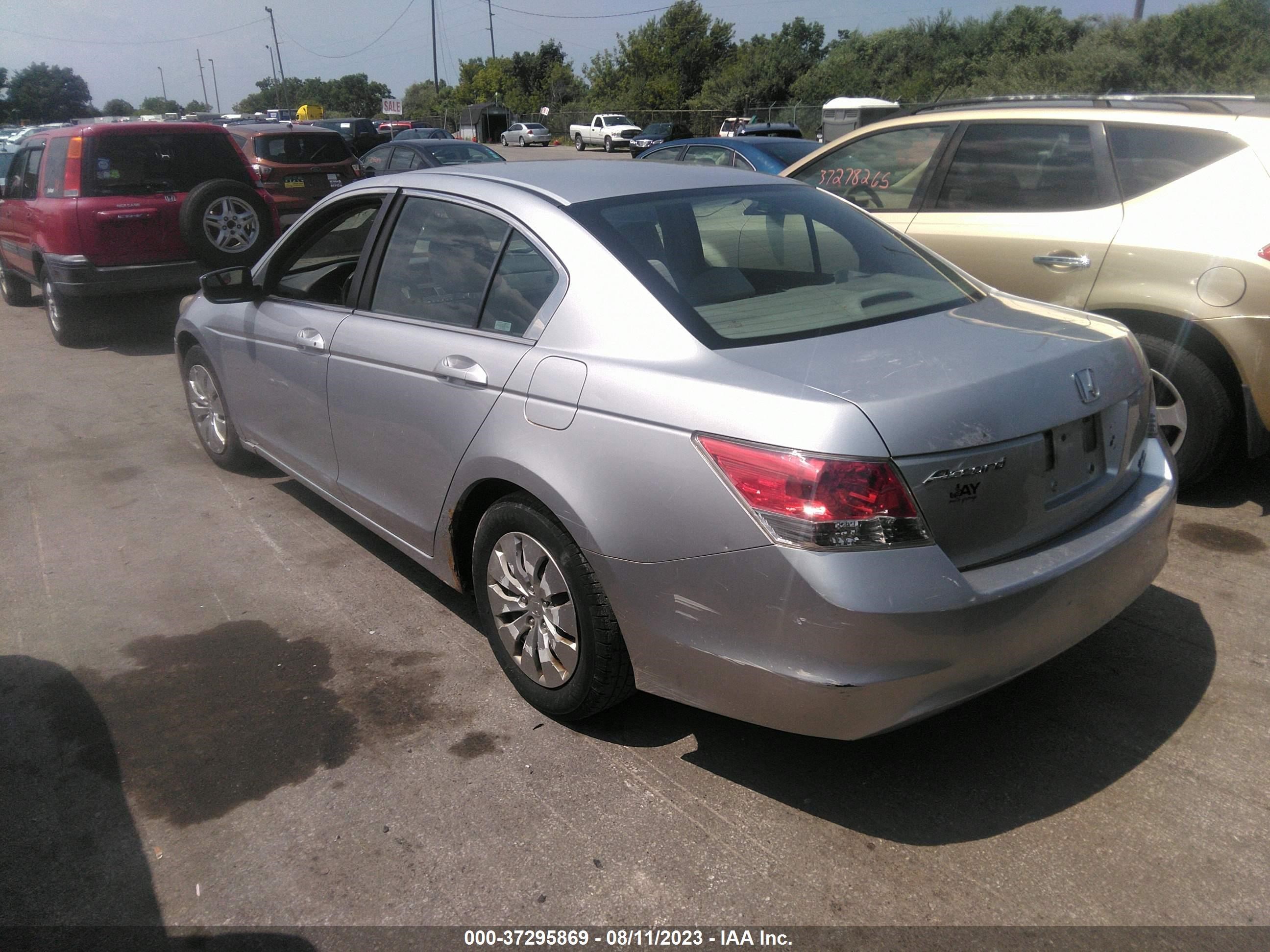 Photo 2 VIN: 1HGCP26329A097975 - HONDA ACCORD 