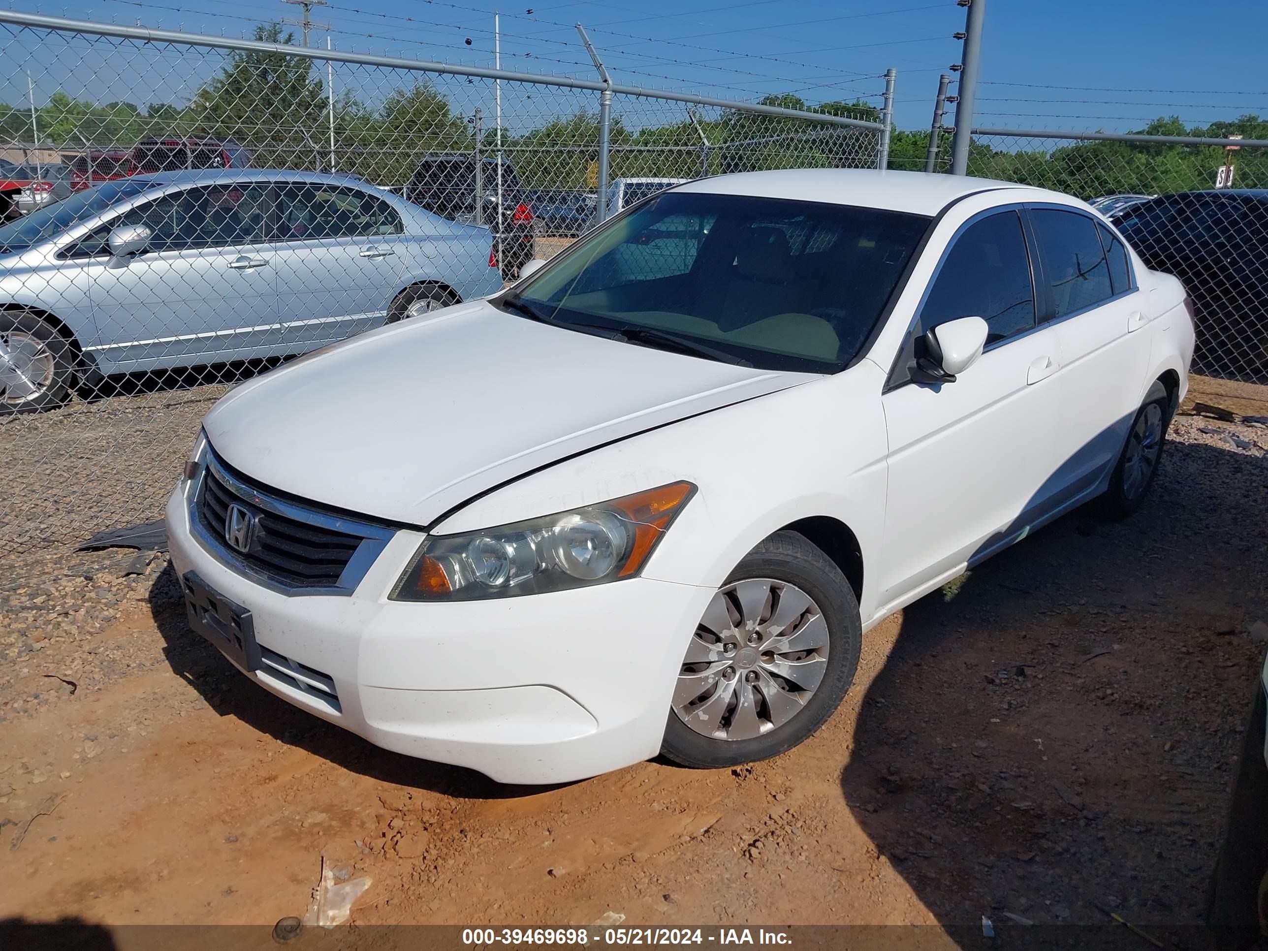 Photo 1 VIN: 1HGCP26338A061372 - HONDA ACCORD 