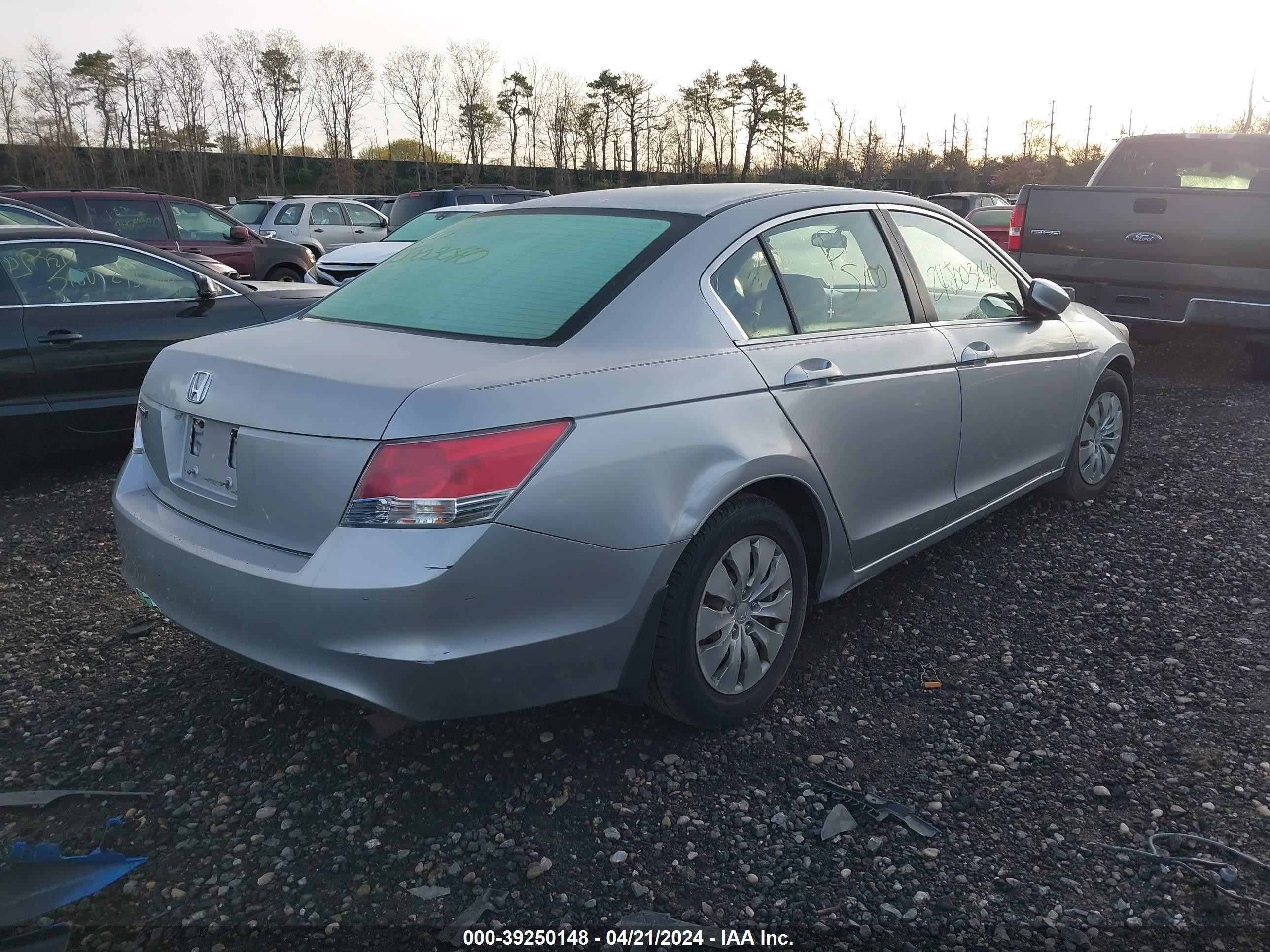 Photo 3 VIN: 1HGCP26338A081489 - HONDA ACCORD 