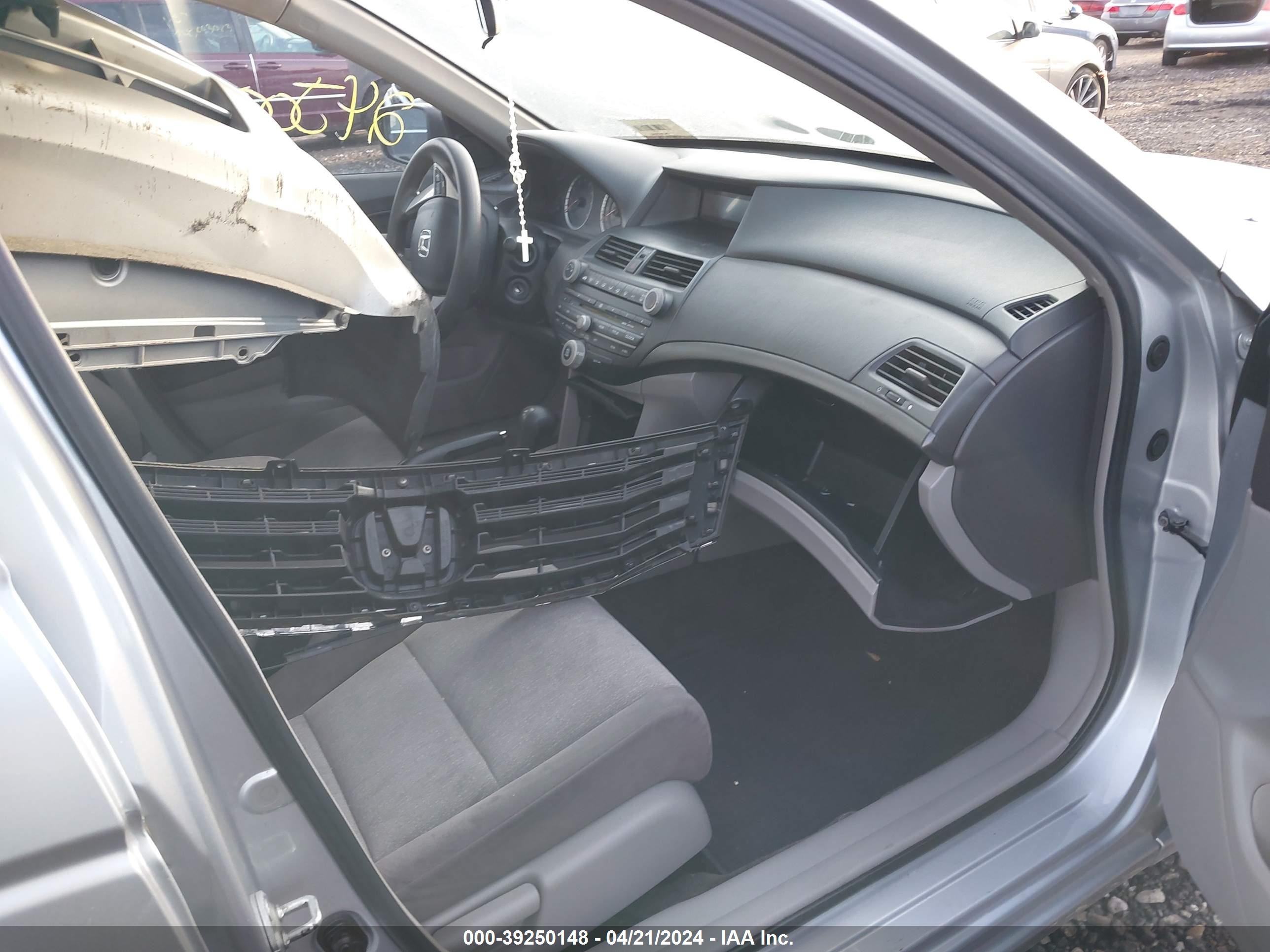 Photo 4 VIN: 1HGCP26338A081489 - HONDA ACCORD 