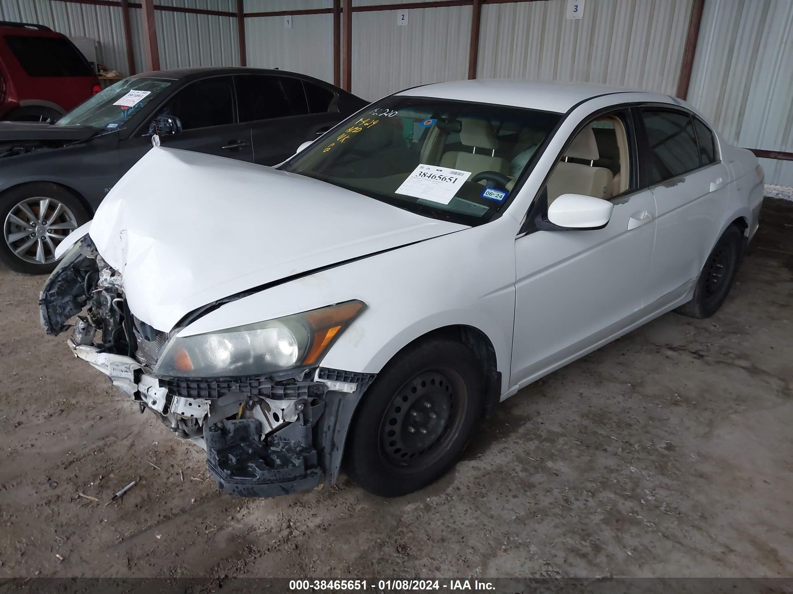 Photo 1 VIN: 1HGCP26338A082853 - HONDA ACCORD 