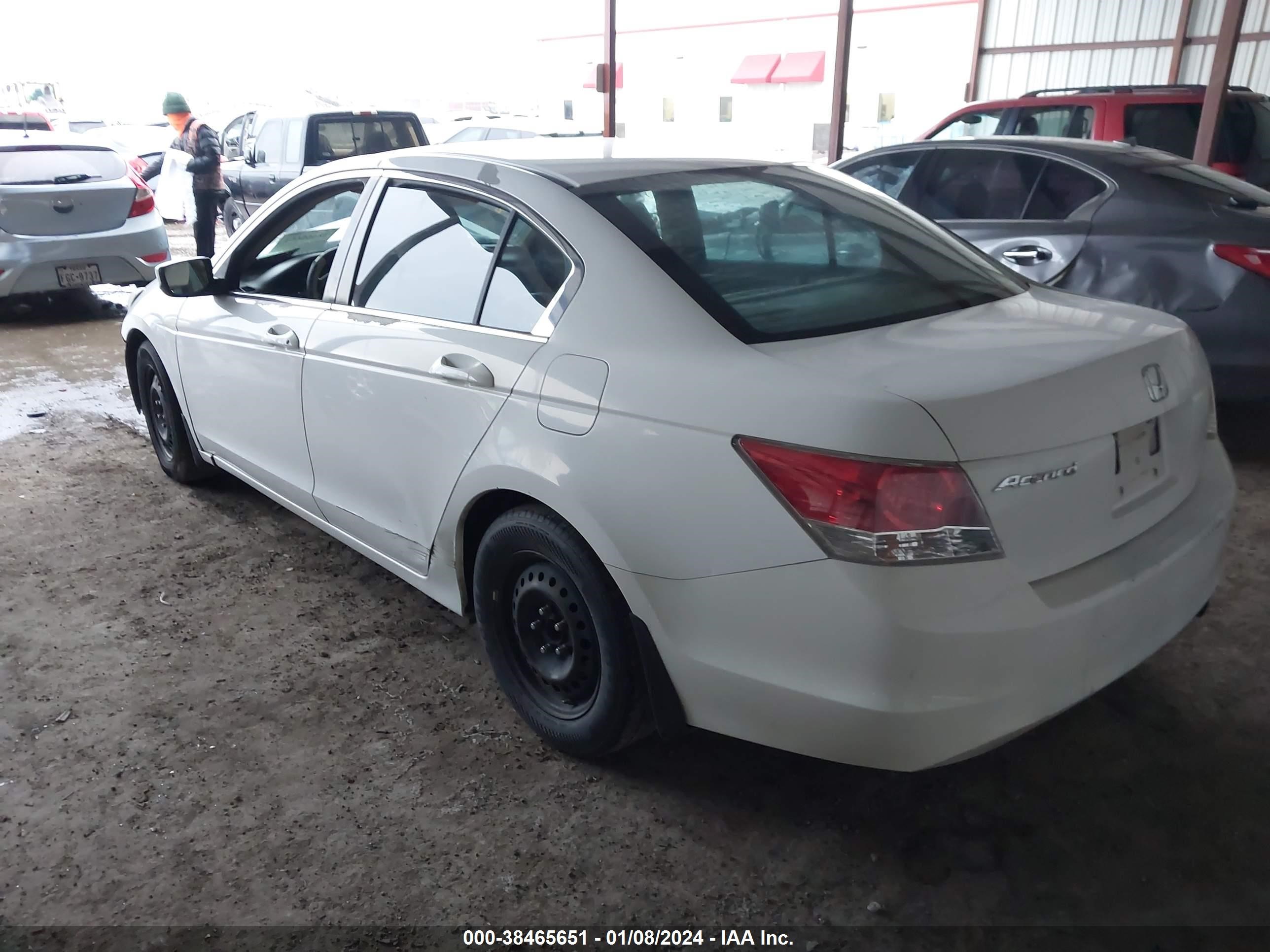 Photo 2 VIN: 1HGCP26338A082853 - HONDA ACCORD 