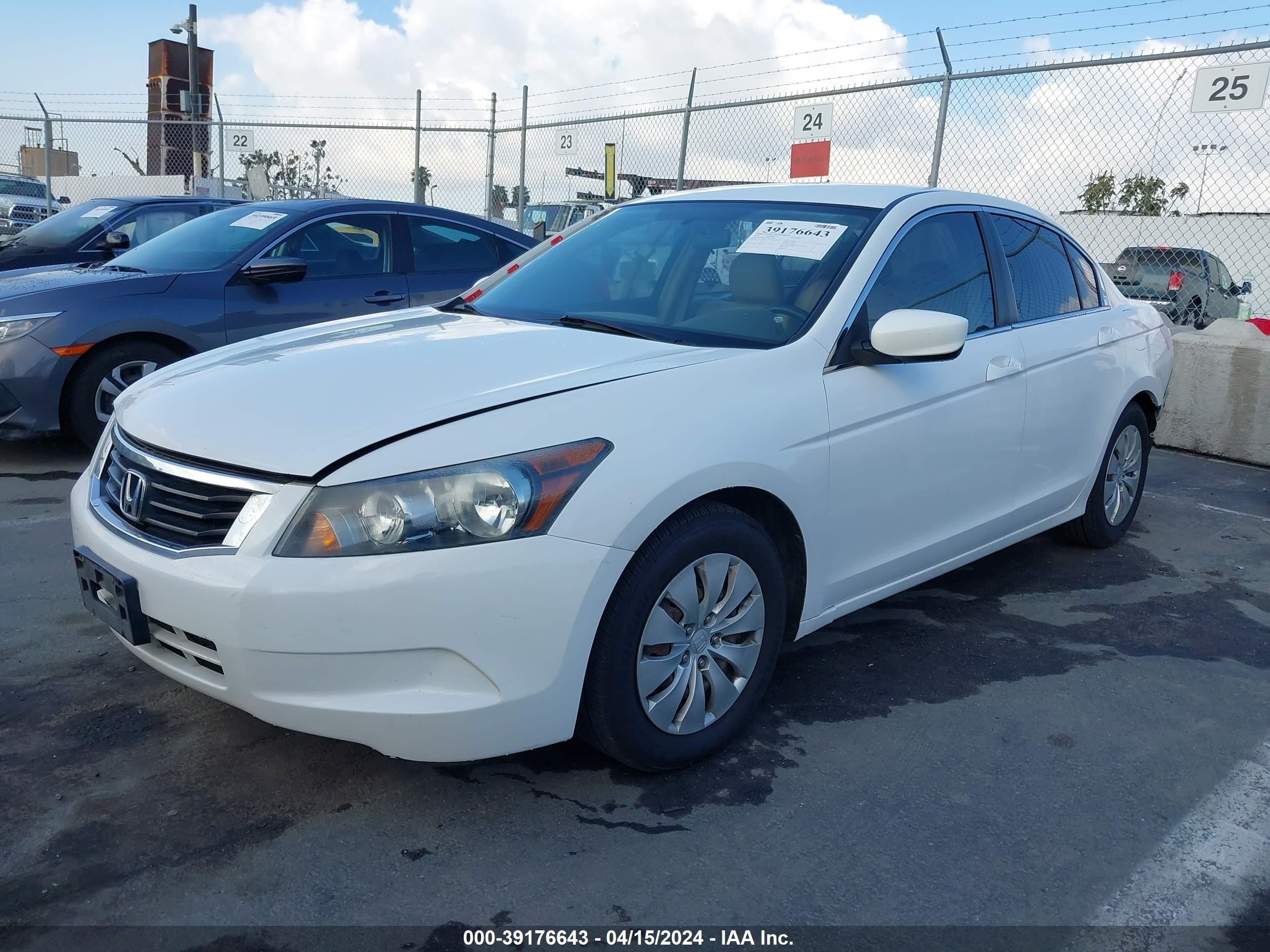 Photo 1 VIN: 1HGCP26339A008754 - HONDA ACCORD 