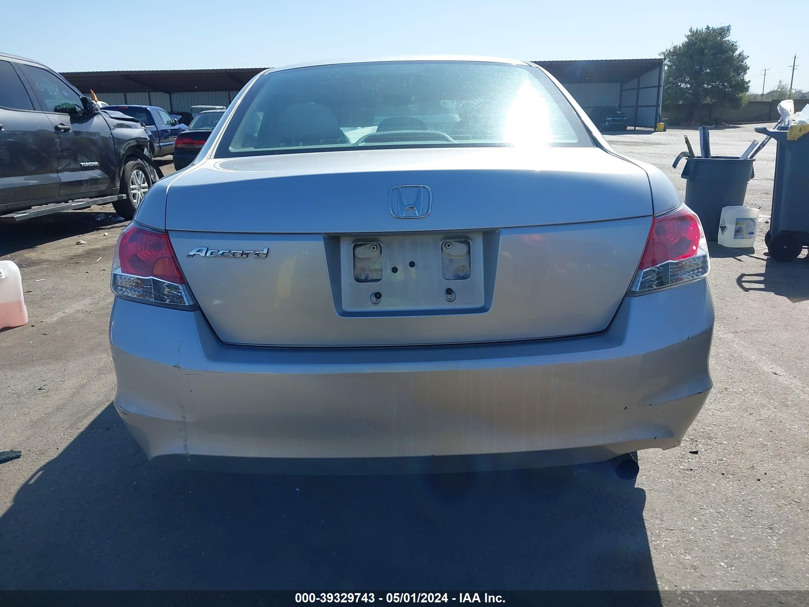 Photo 15 VIN: 1HGCP26339A030317 - HONDA ACCORD 