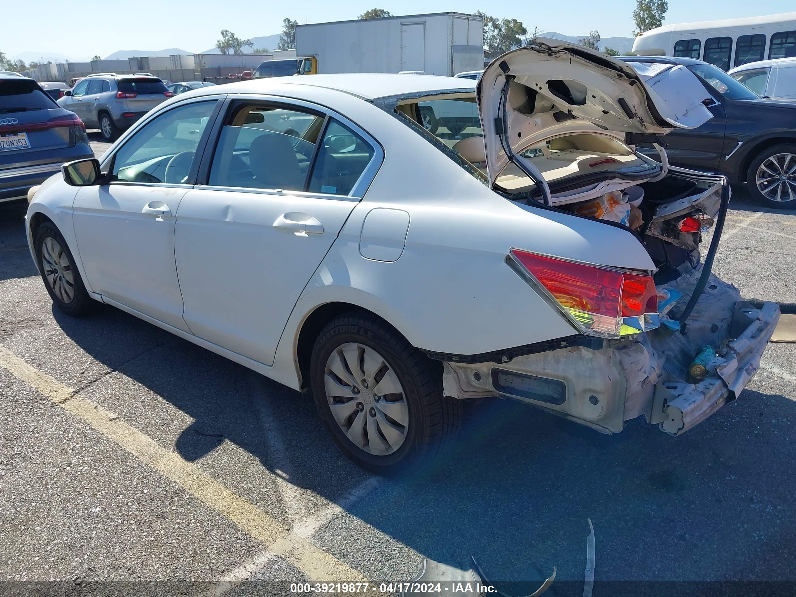 Photo 2 VIN: 1HGCP26339A148982 - HONDA ACCORD 