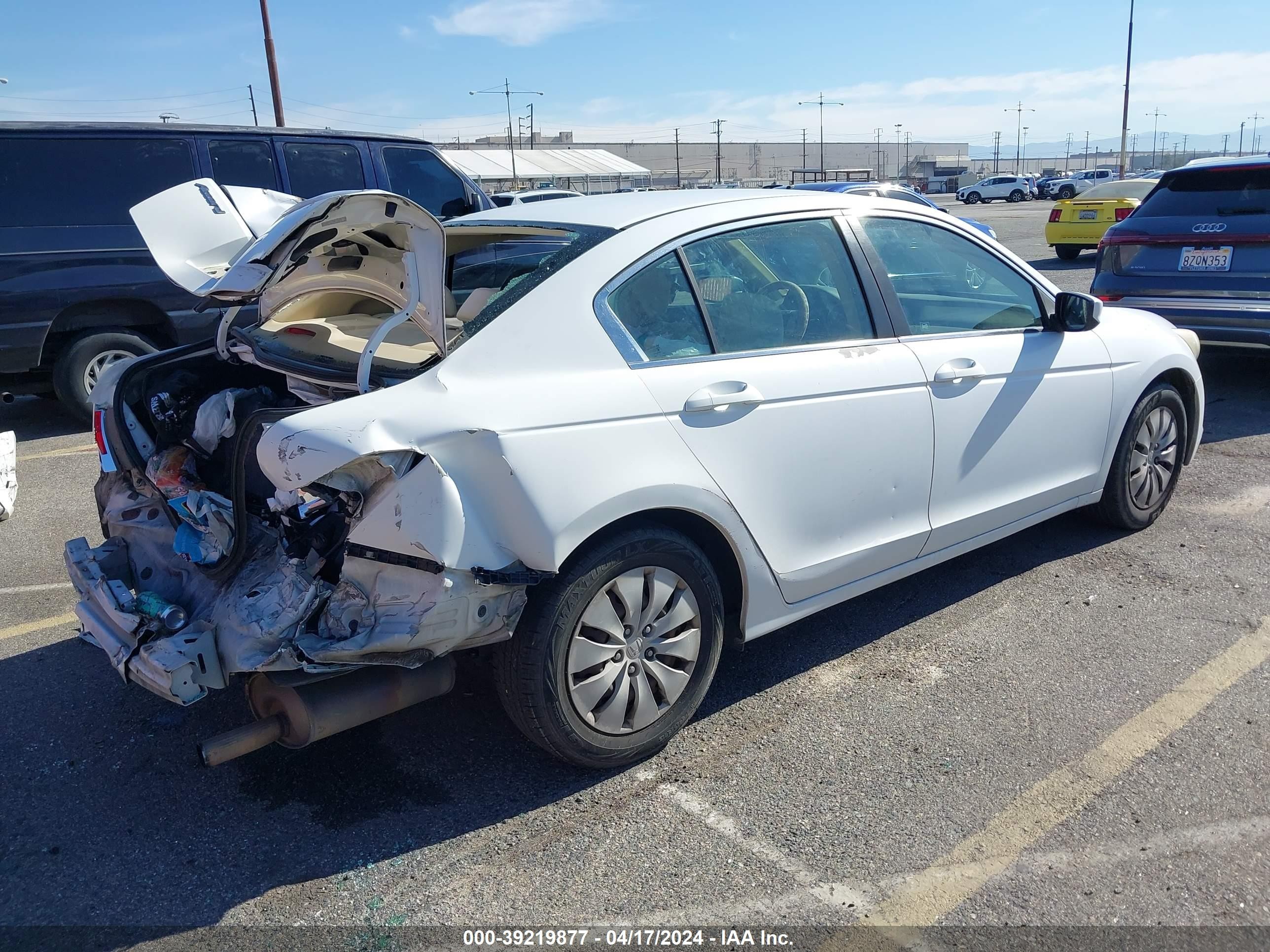 Photo 3 VIN: 1HGCP26339A148982 - HONDA ACCORD 