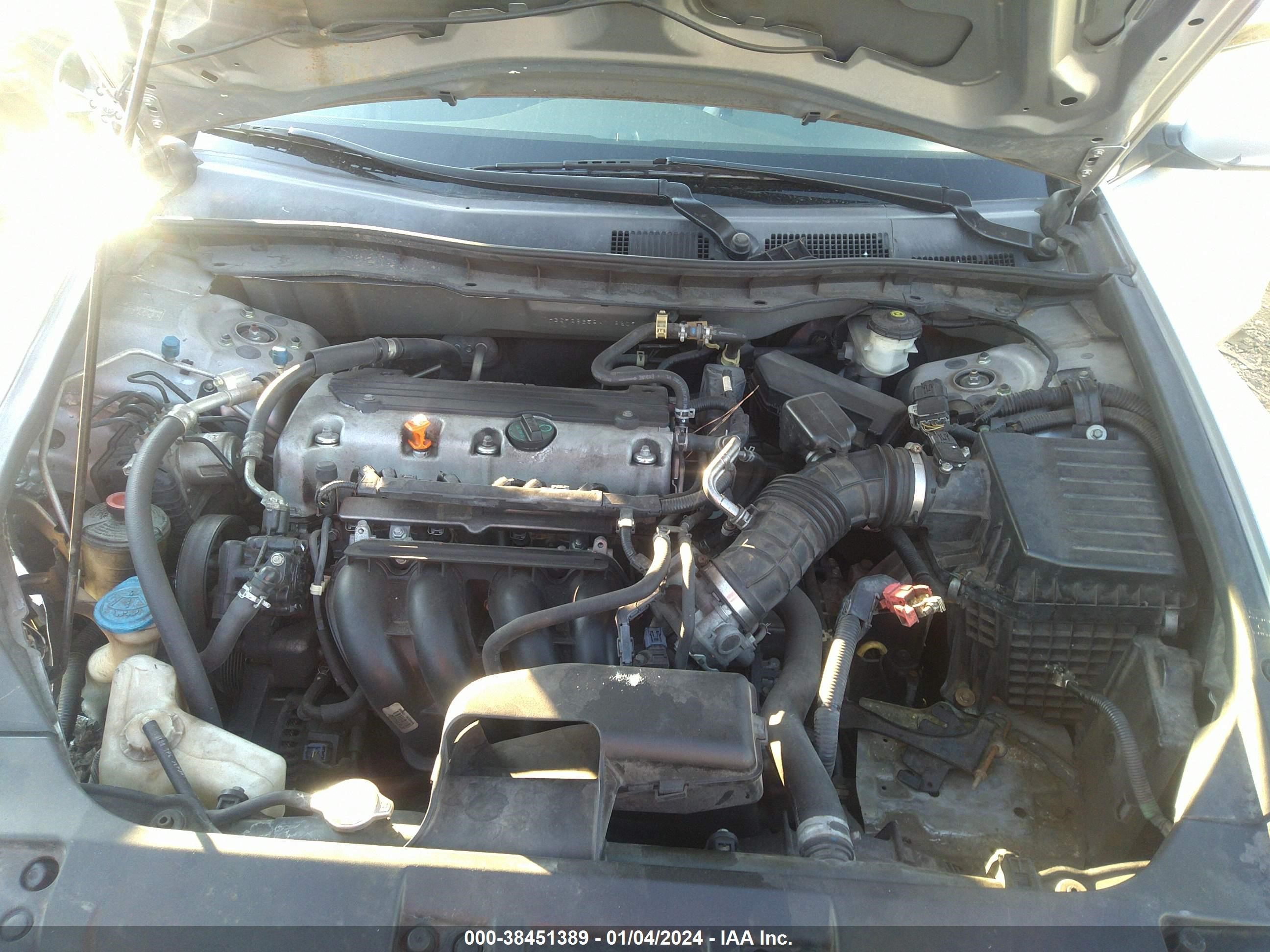 Photo 9 VIN: 1HGCP26358A116209 - HONDA ACCORD 