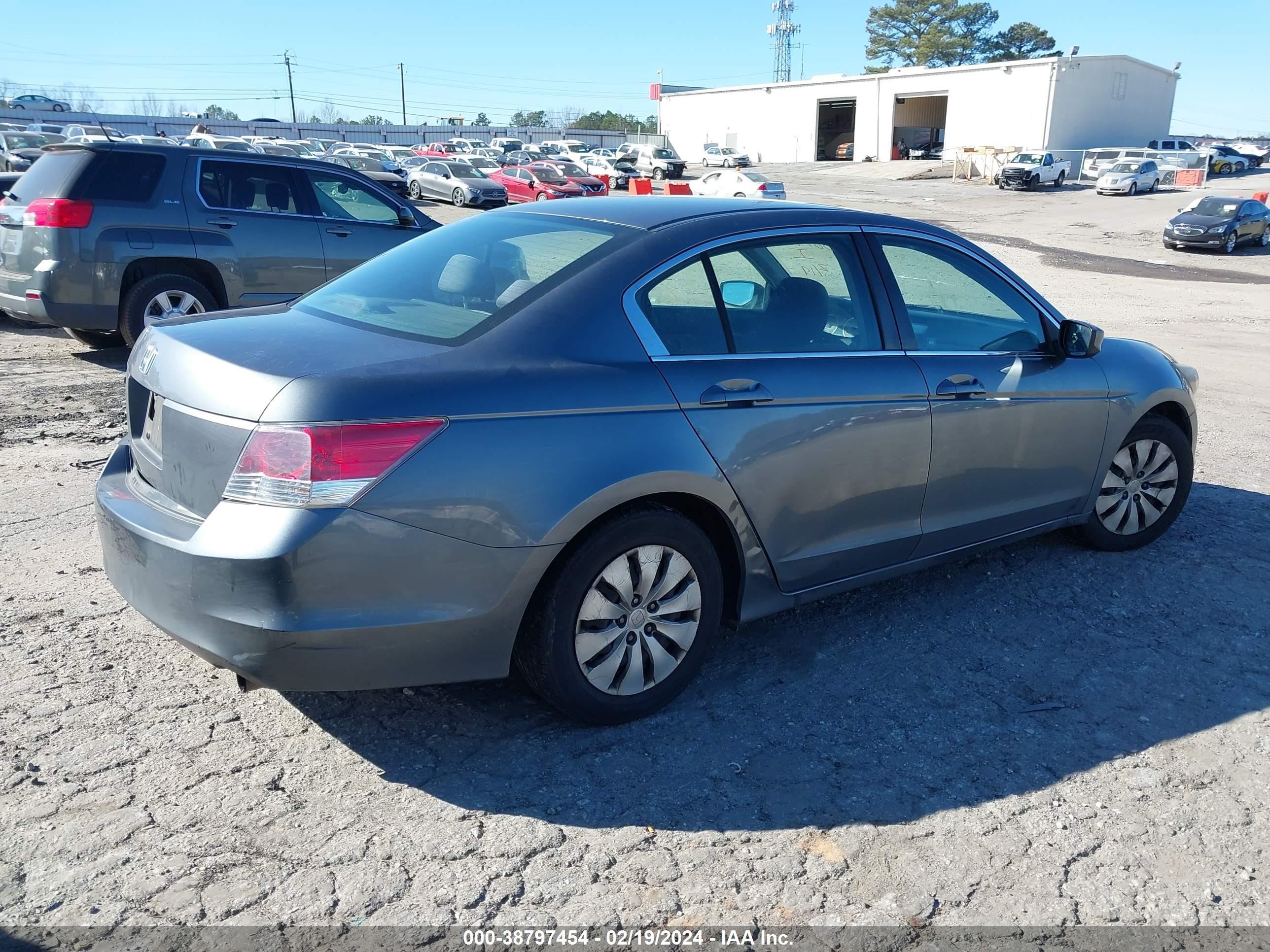 Photo 3 VIN: 1HGCP26359A030982 - HONDA ACCORD 