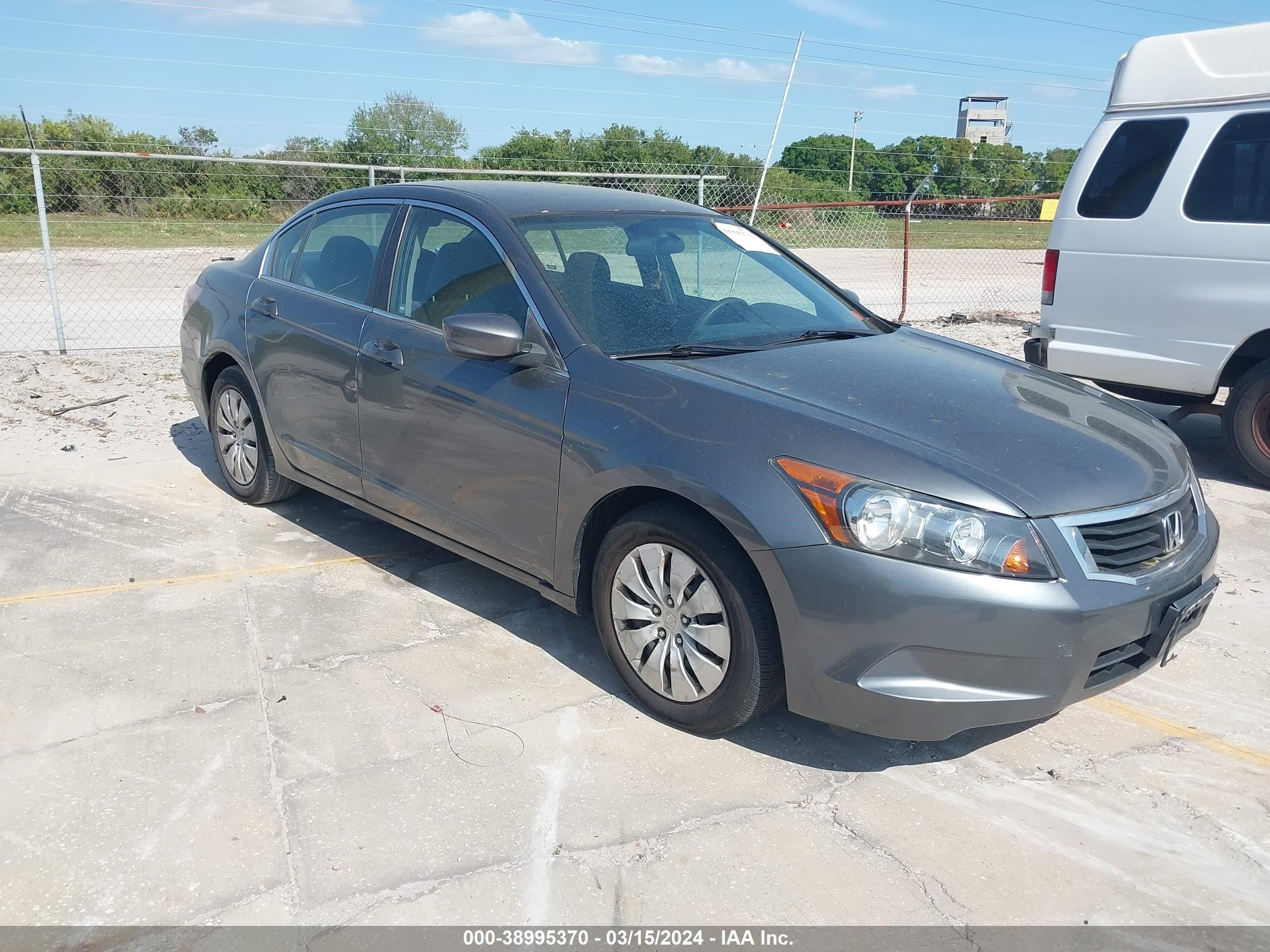 Photo 0 VIN: 1HGCP26368A113142 - HONDA ACCORD 