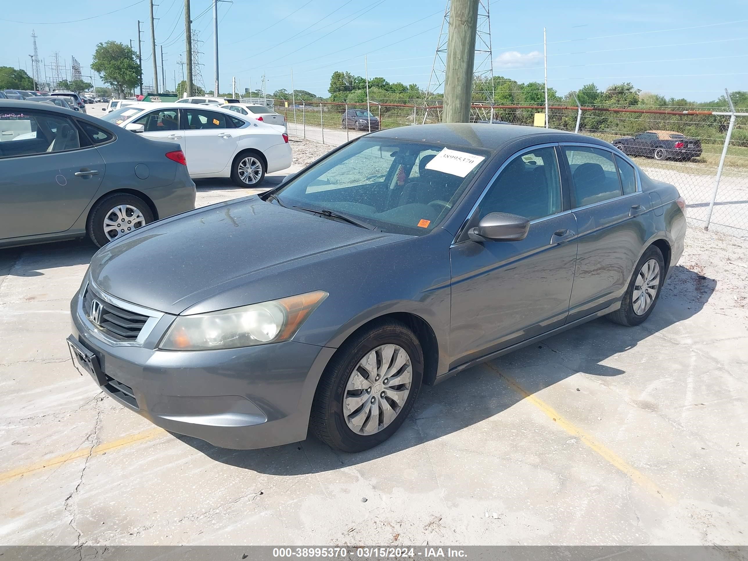 Photo 1 VIN: 1HGCP26368A113142 - HONDA ACCORD 