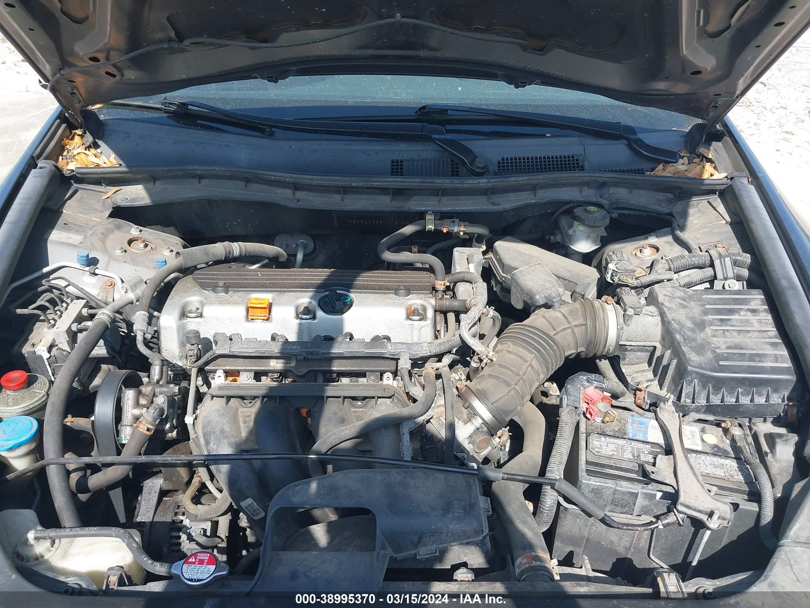 Photo 9 VIN: 1HGCP26368A113142 - HONDA ACCORD 