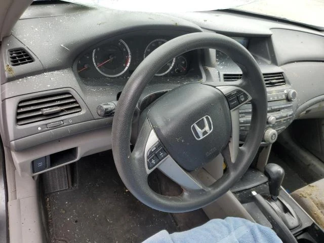 Photo 8 VIN: 1HGCP26368A125212 - HONDA ACCORD LX 