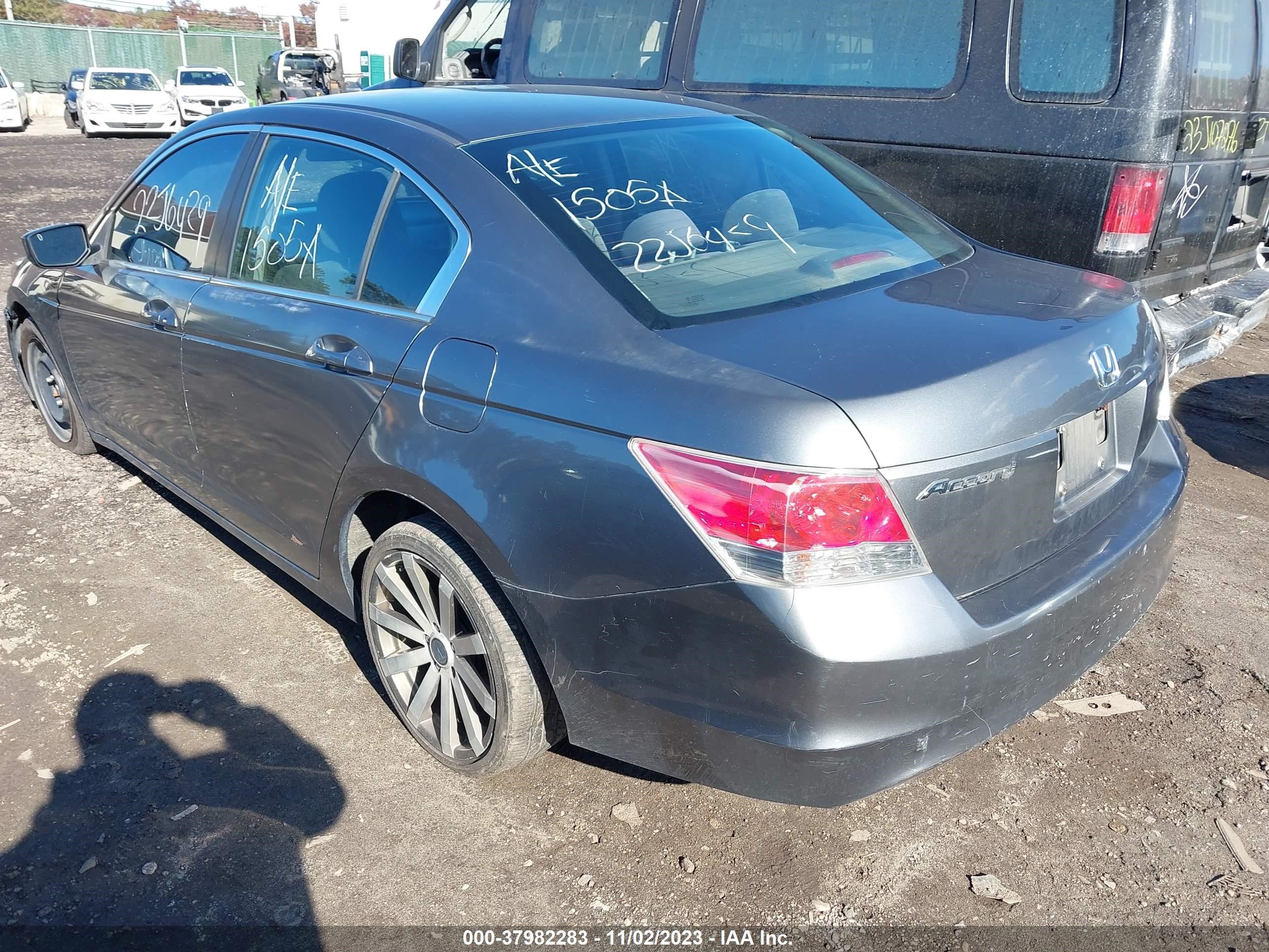 Photo 2 VIN: 1HGCP26369A191454 - HONDA ACCORD 