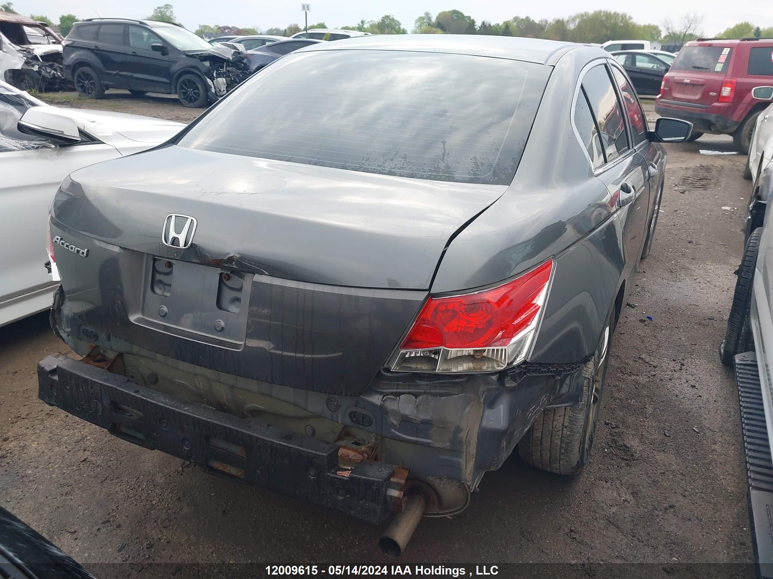 Photo 4 VIN: 1HGCP26369A802616 - HONDA ACCORD 