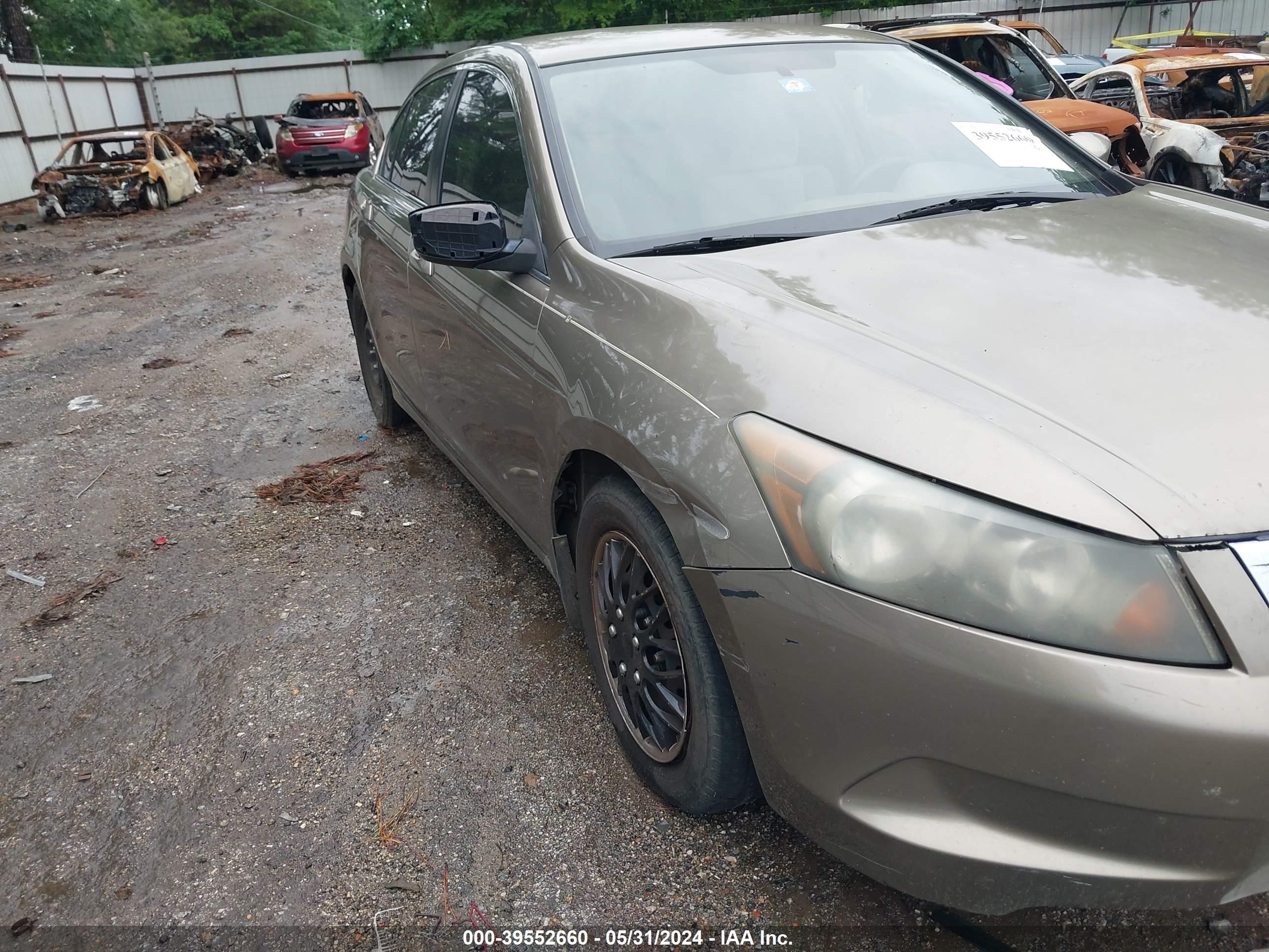 Photo 11 VIN: 1HGCP26378A118527 - HONDA ACCORD 