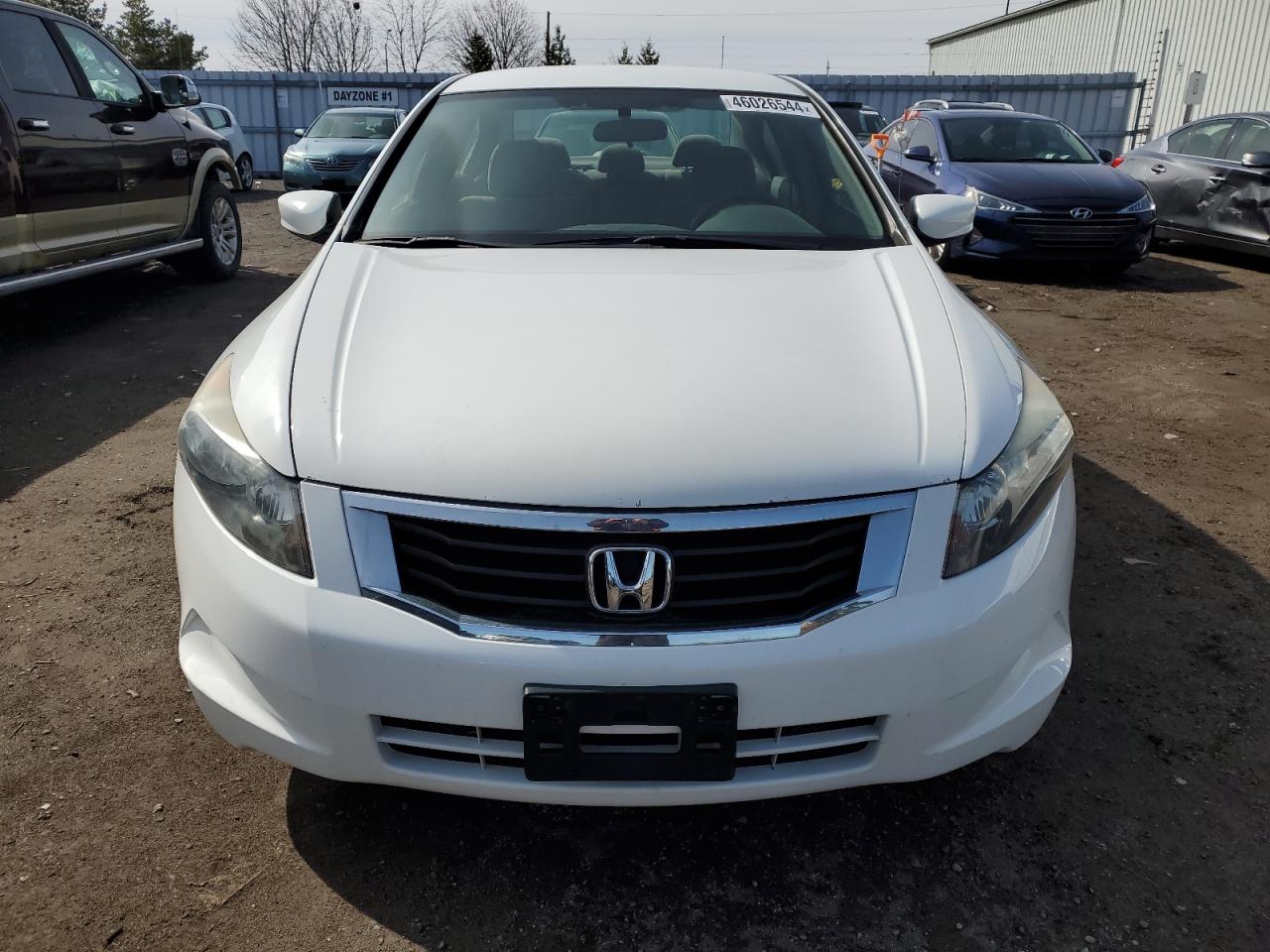 Photo 4 VIN: 1HGCP26379A804052 - HONDA ACCORD 