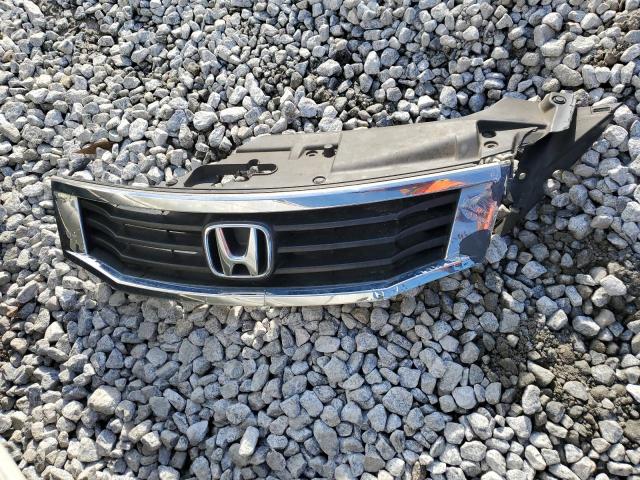 Photo 11 VIN: 1HGCP26388A090415 - HONDA ACCORD 