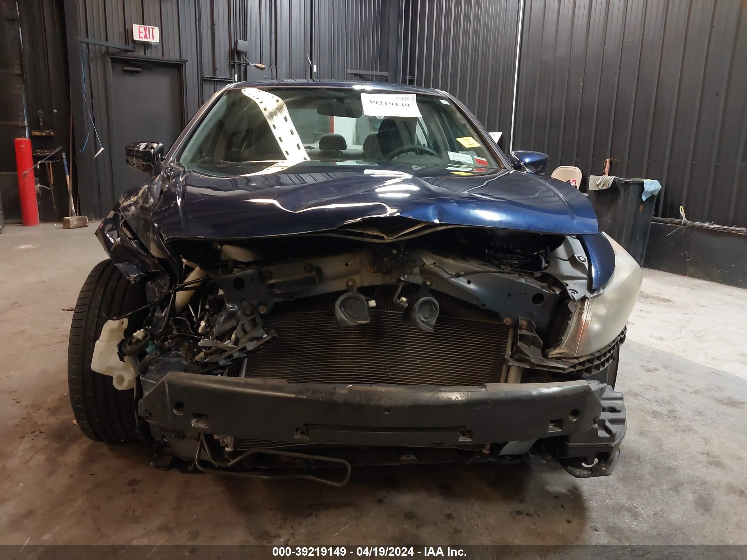 Photo 12 VIN: 1HGCP26389A011228 - HONDA ACCORD 