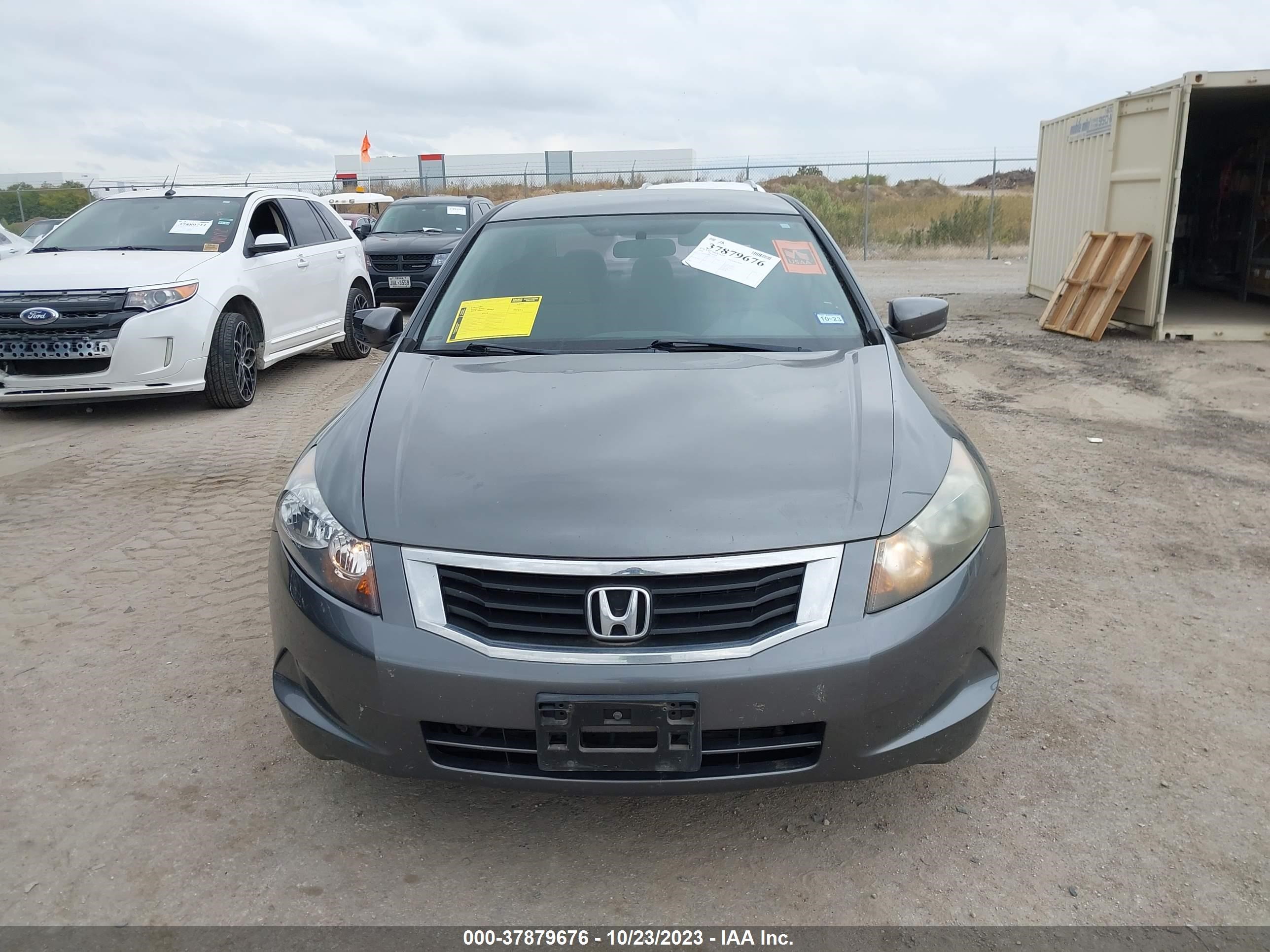 Photo 11 VIN: 1HGCP26389A027817 - HONDA ACCORD 