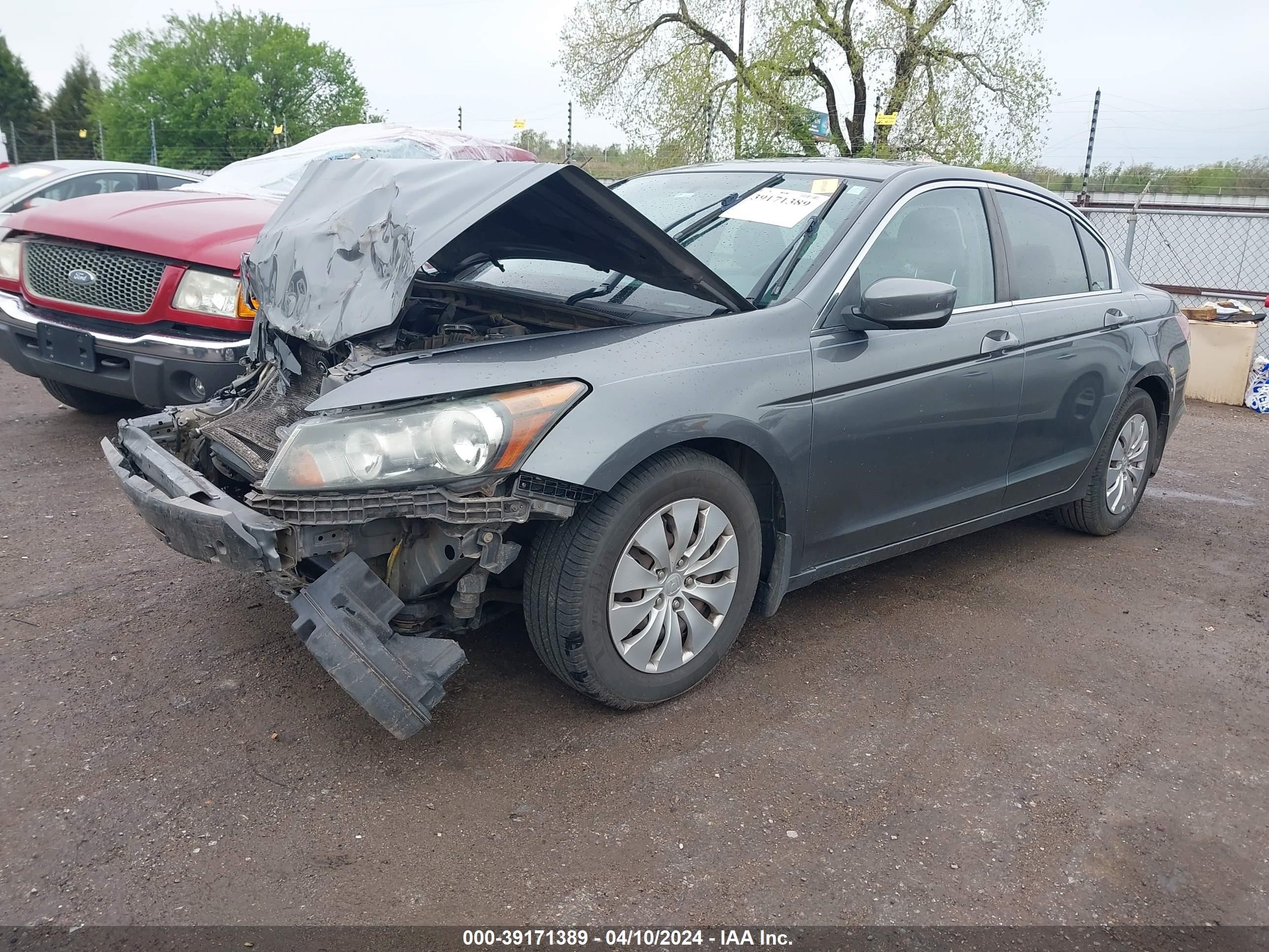 Photo 1 VIN: 1HGCP26398A127889 - HONDA ACCORD 