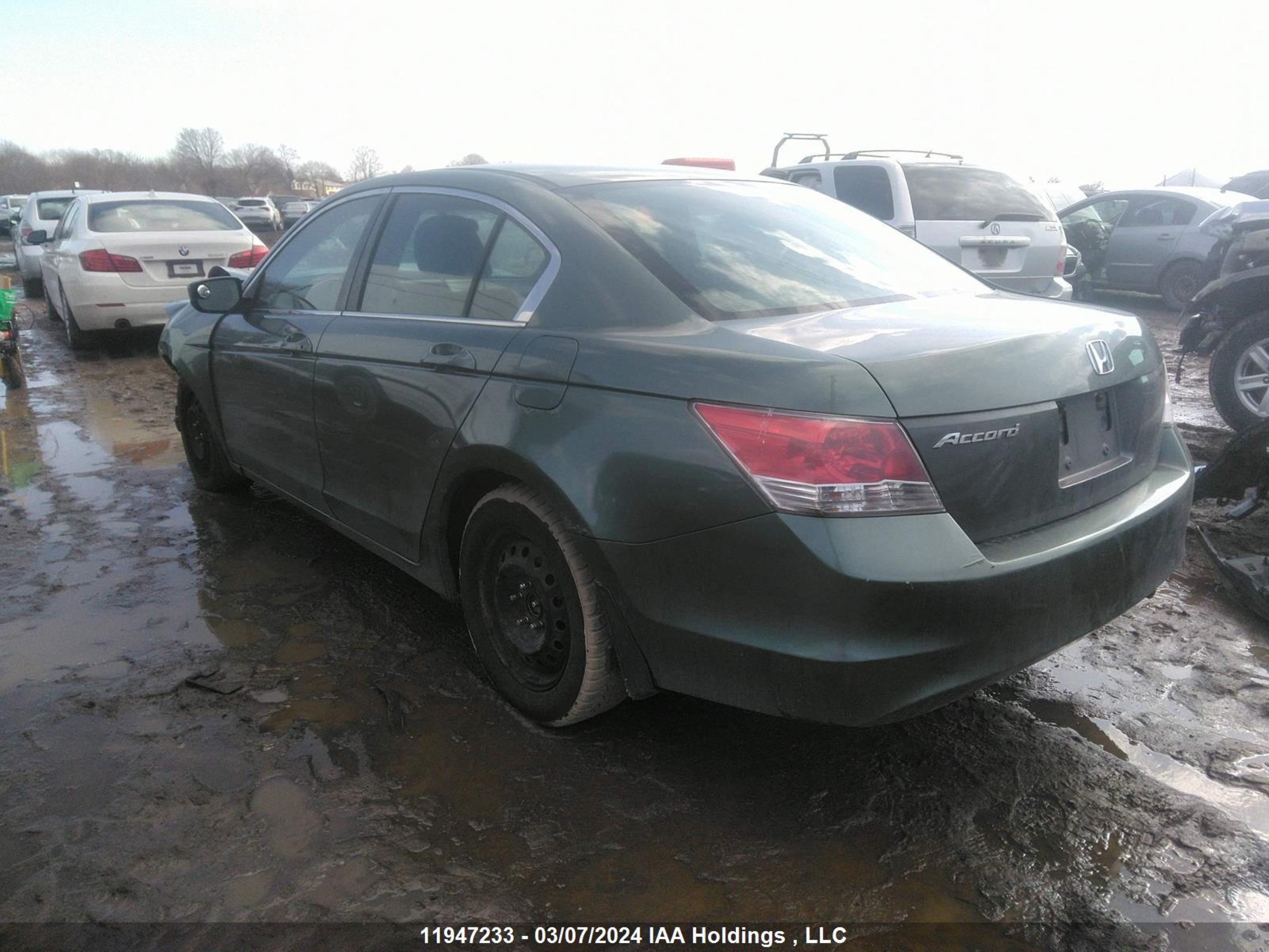 Photo 2 VIN: 1HGCP26398A811566 - HONDA ACCORD 