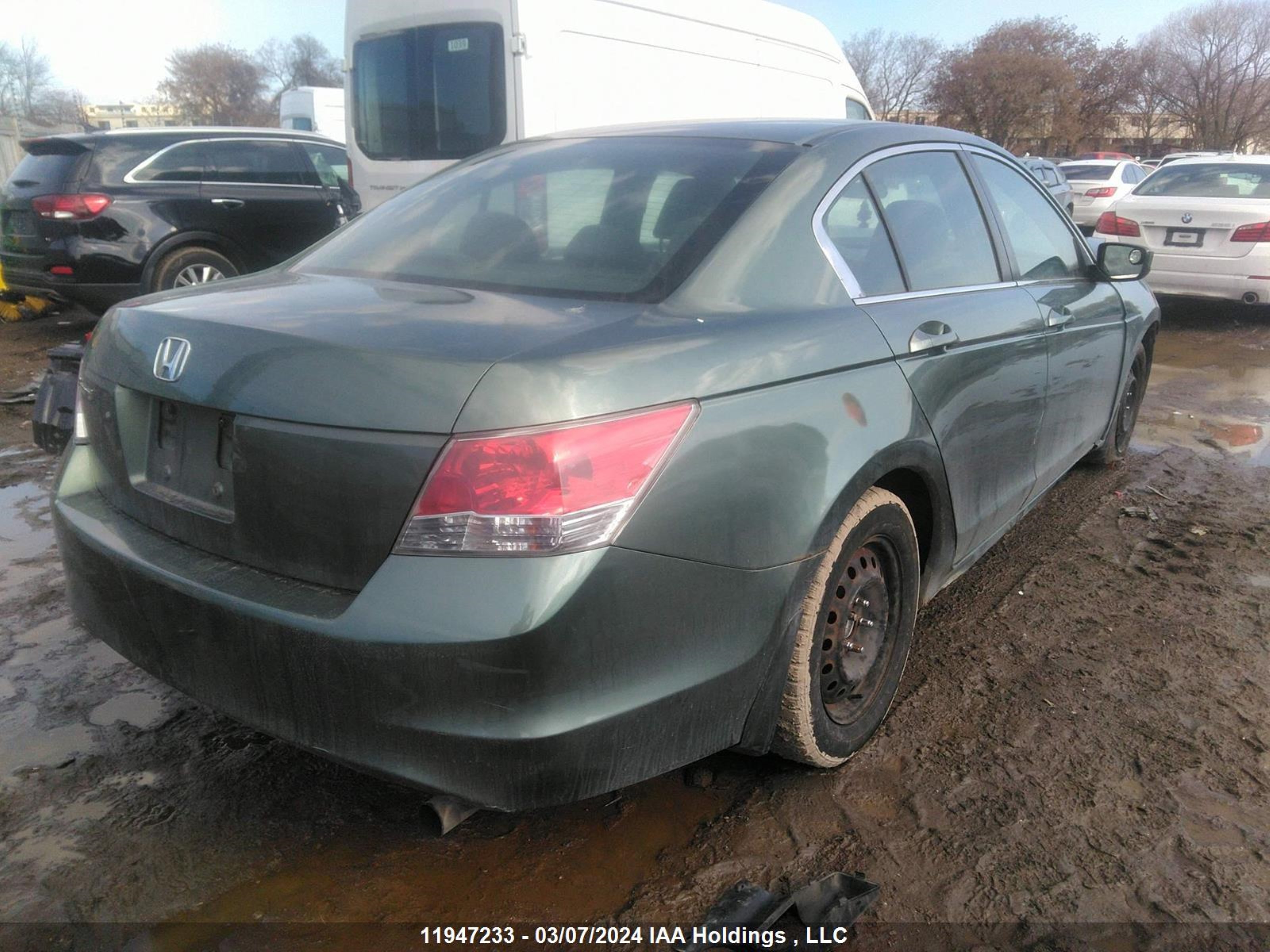 Photo 3 VIN: 1HGCP26398A811566 - HONDA ACCORD 