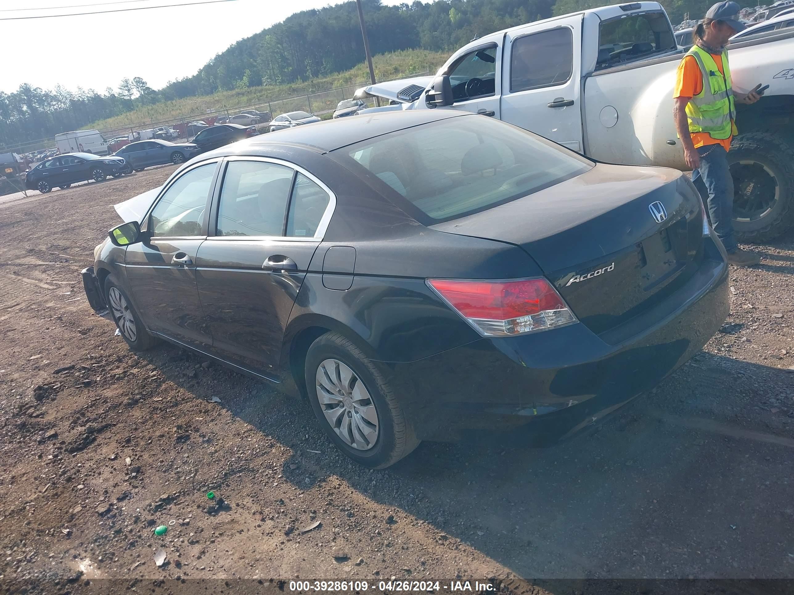 Photo 2 VIN: 1HGCP263X9A095424 - HONDA ACCORD 