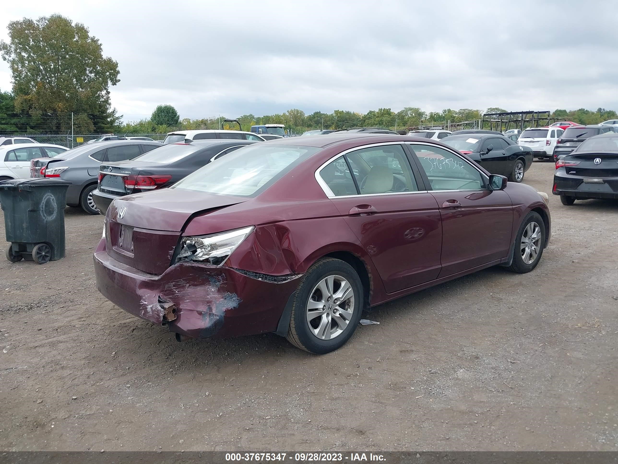 Photo 3 VIN: 1HGCP26418A009277 - HONDA ACCORD 