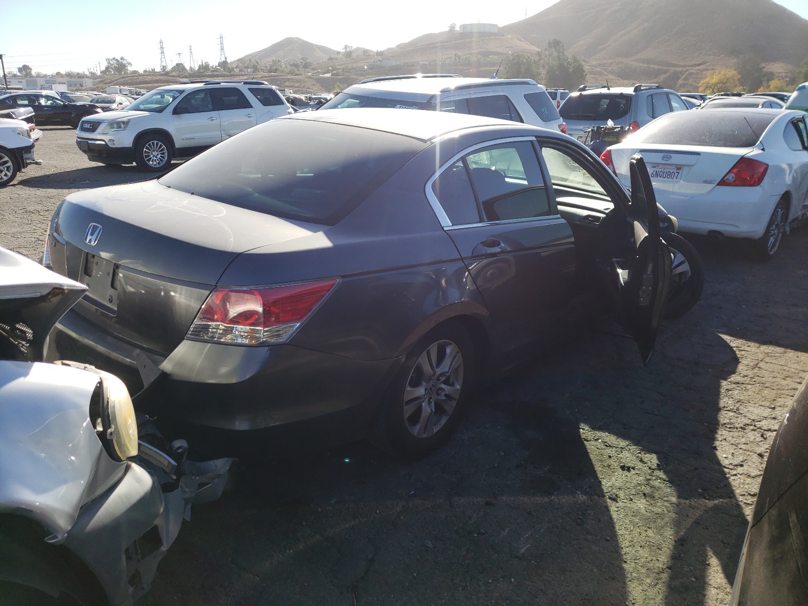 Photo 3 VIN: 1HGCP26429A050602 - HONDA ACCORD LXP 