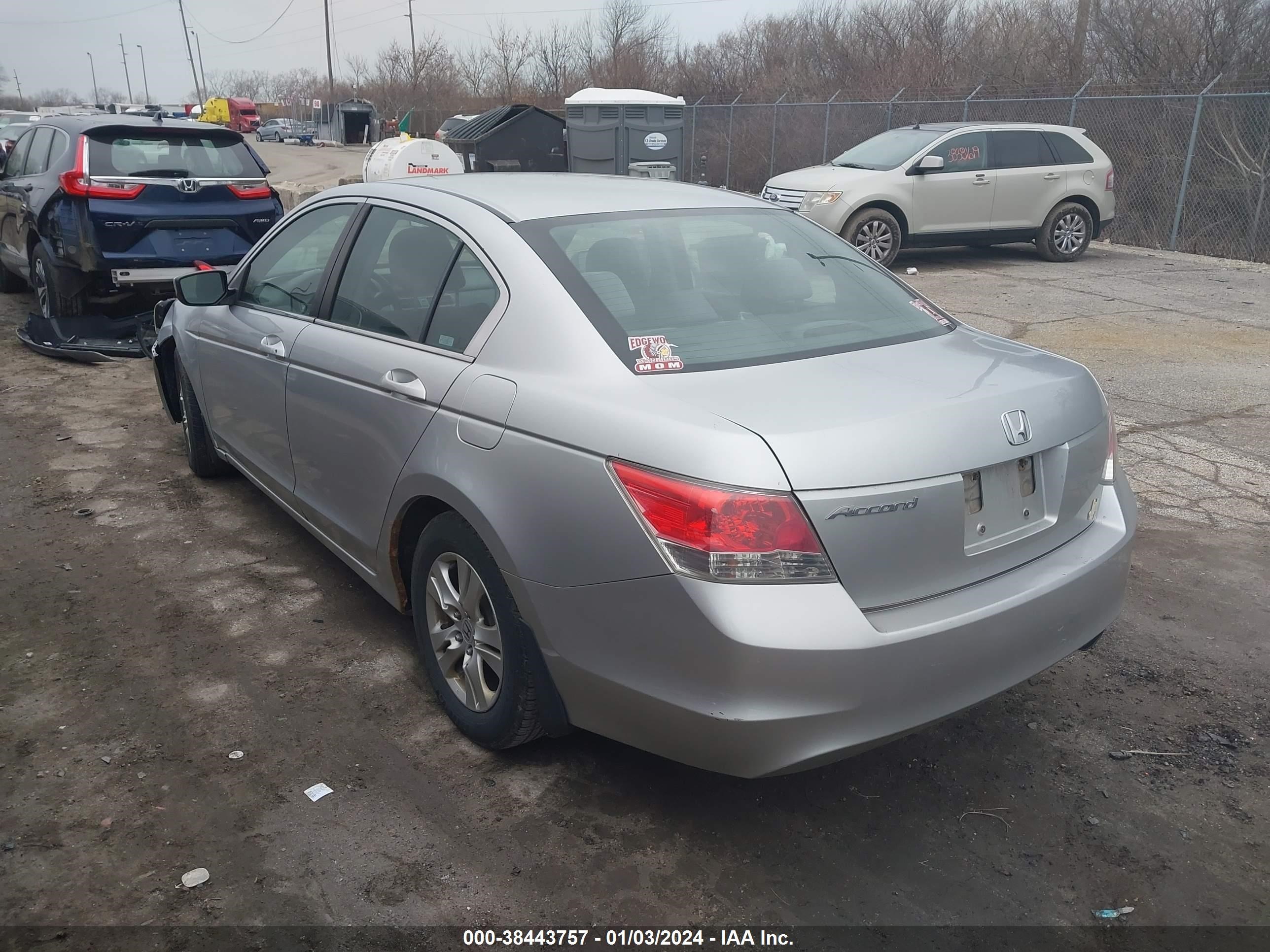 Photo 2 VIN: 1HGCP26429A111933 - HONDA ACCORD 