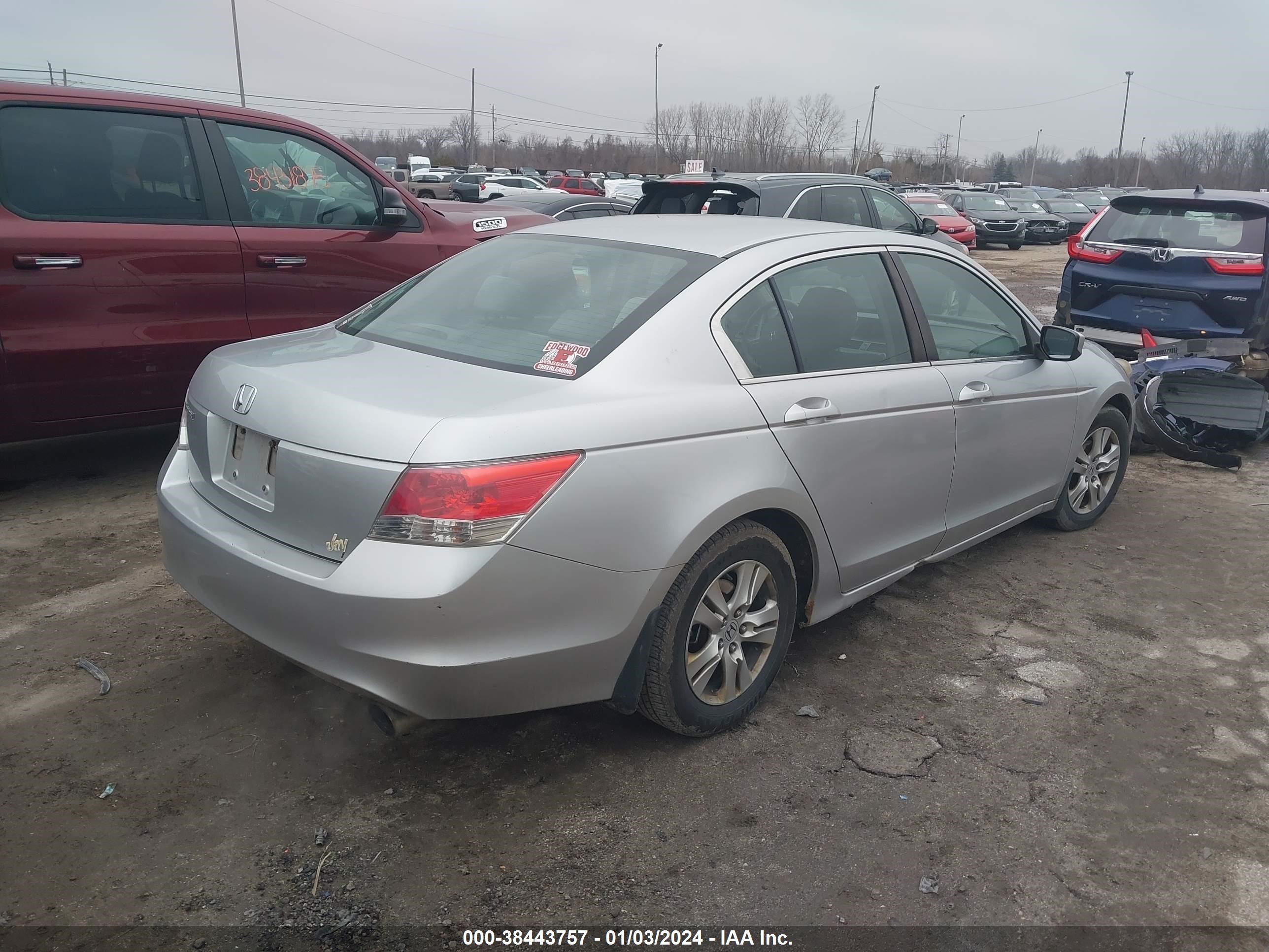 Photo 3 VIN: 1HGCP26429A111933 - HONDA ACCORD 