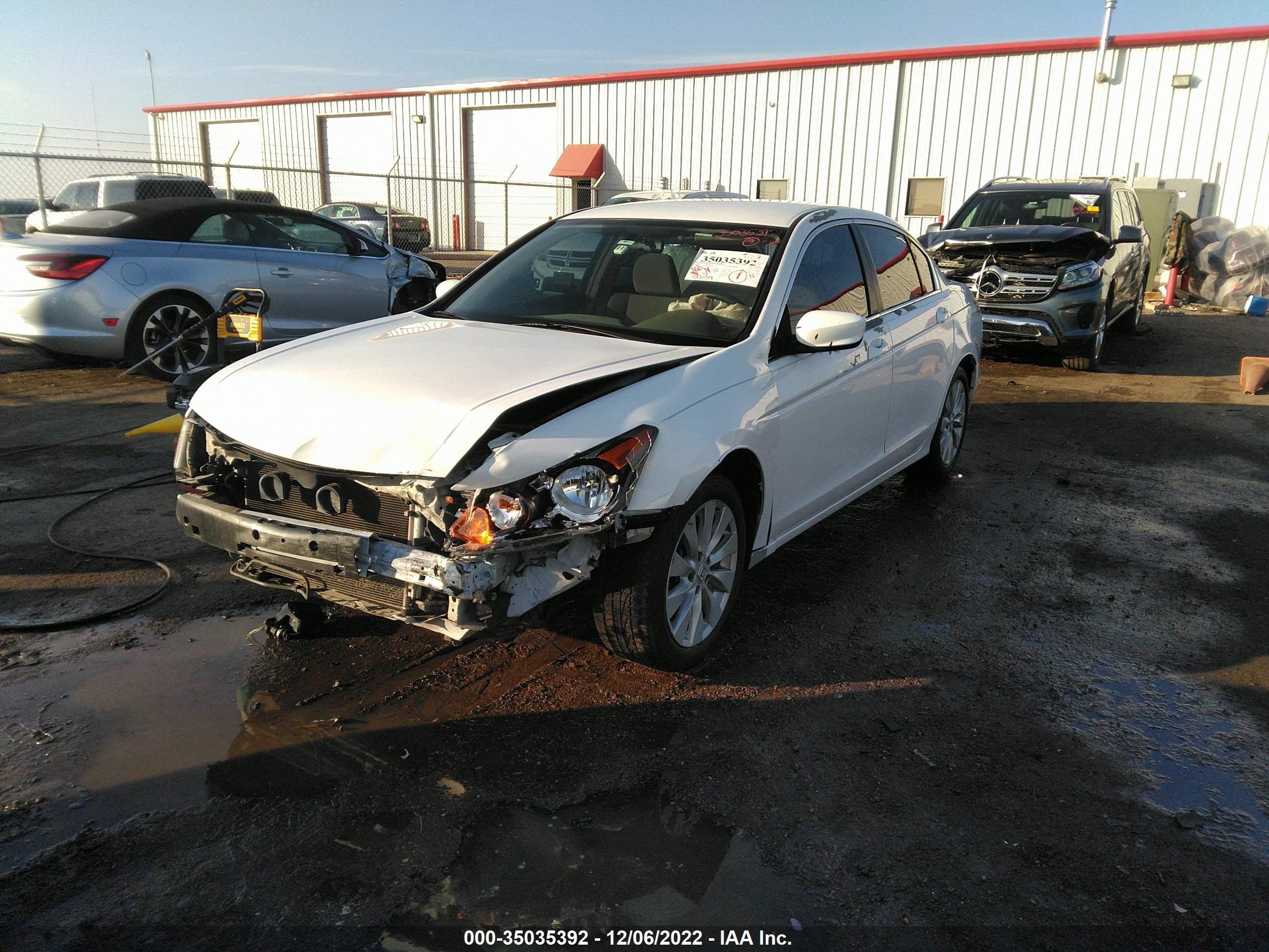 Photo 1 VIN: 1HGCP26429A164339 - HONDA ACCORD 