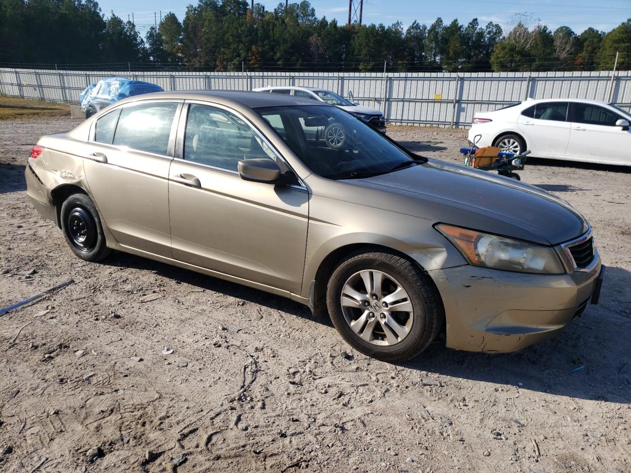 Photo 3 VIN: 1HGCP26438A011192 - HONDA ACCORD 