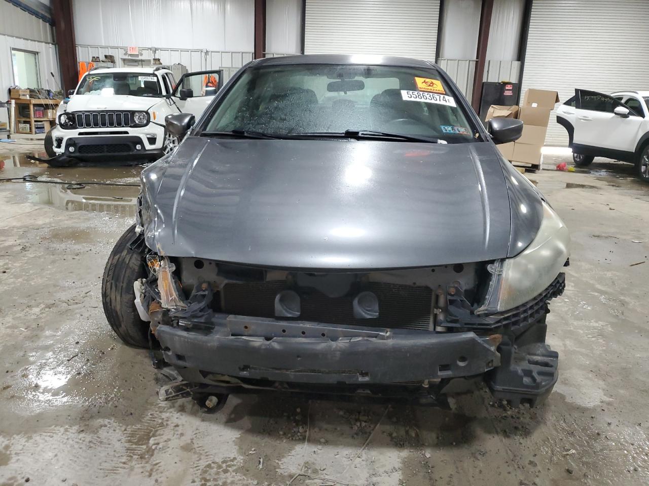 Photo 4 VIN: 1HGCP26438A044628 - HONDA ACCORD 