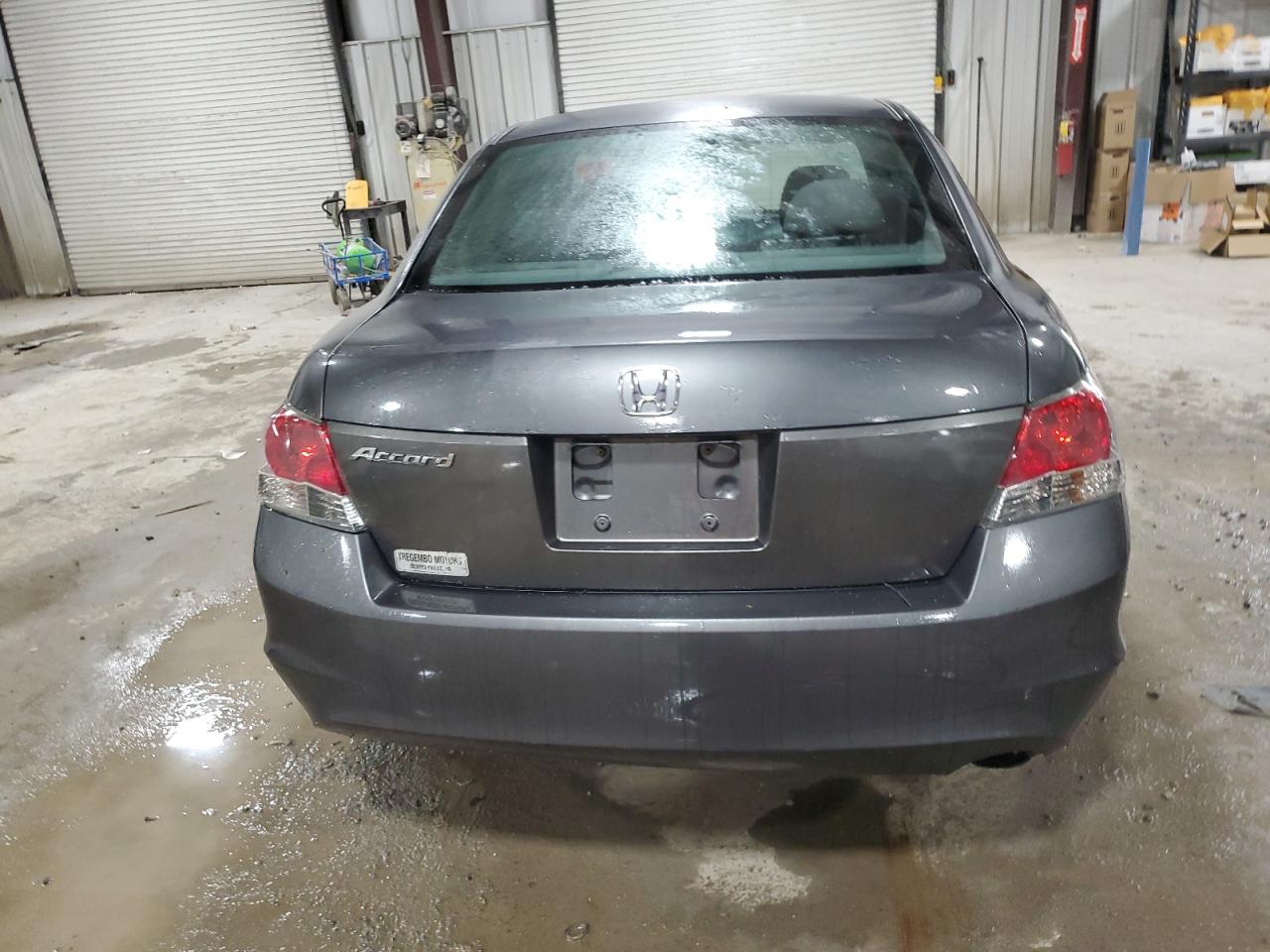 Photo 5 VIN: 1HGCP26438A044628 - HONDA ACCORD 