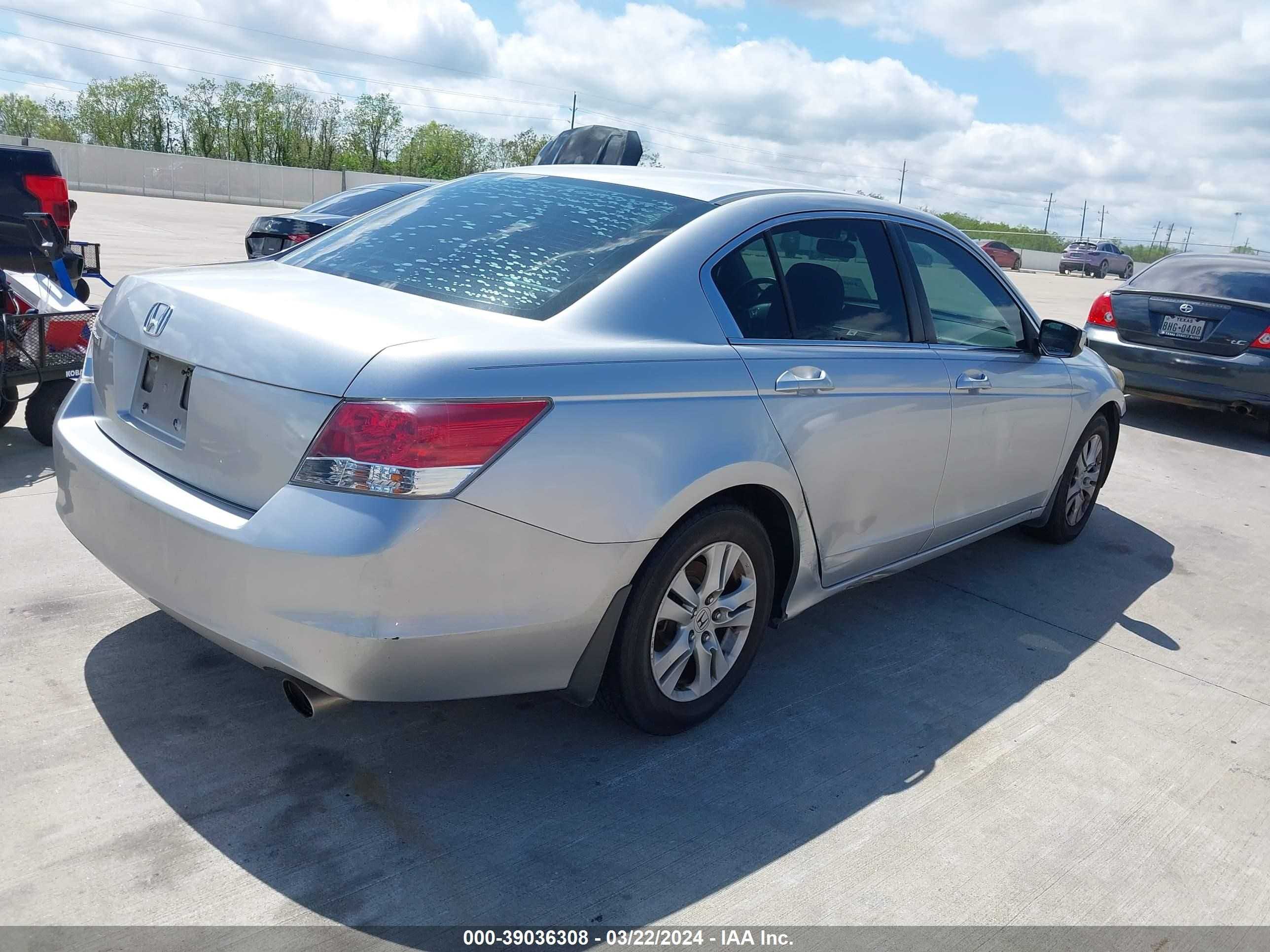 Photo 3 VIN: 1HGCP26438A072106 - HONDA ACCORD 