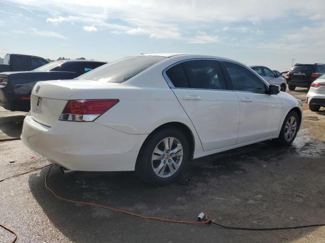 Photo 2 VIN: 1HGCP26438A113639 - HONDA ACCORD LXP 