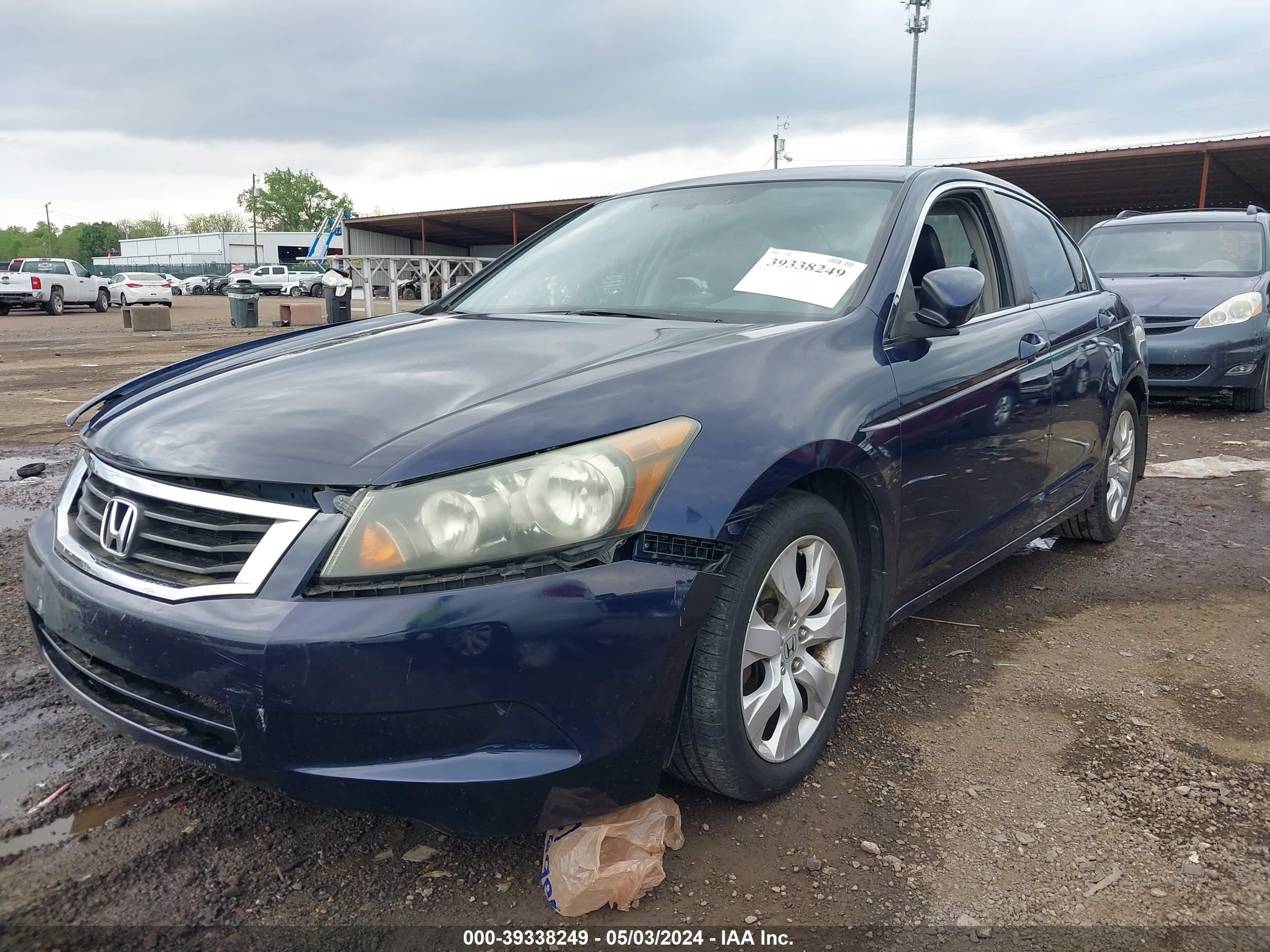 Photo 1 VIN: 1HGCP26448A078741 - HONDA ACCORD 