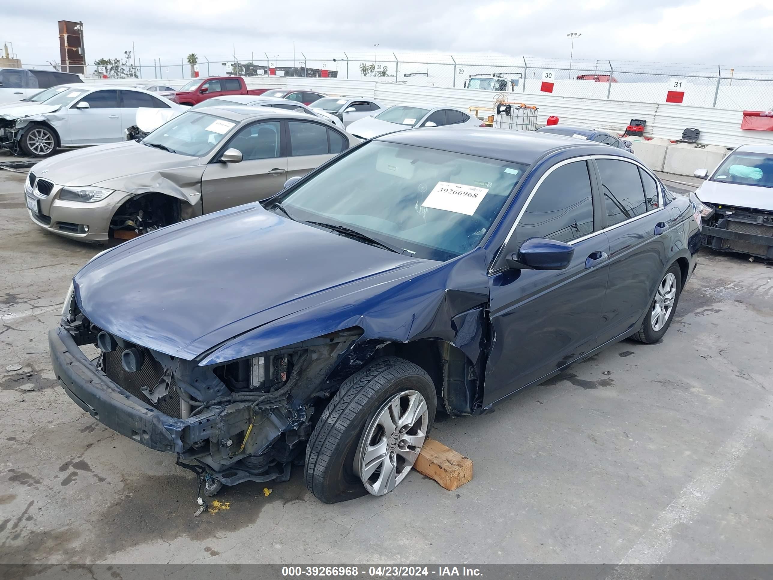 Photo 1 VIN: 1HGCP26449A190201 - HONDA ACCORD 