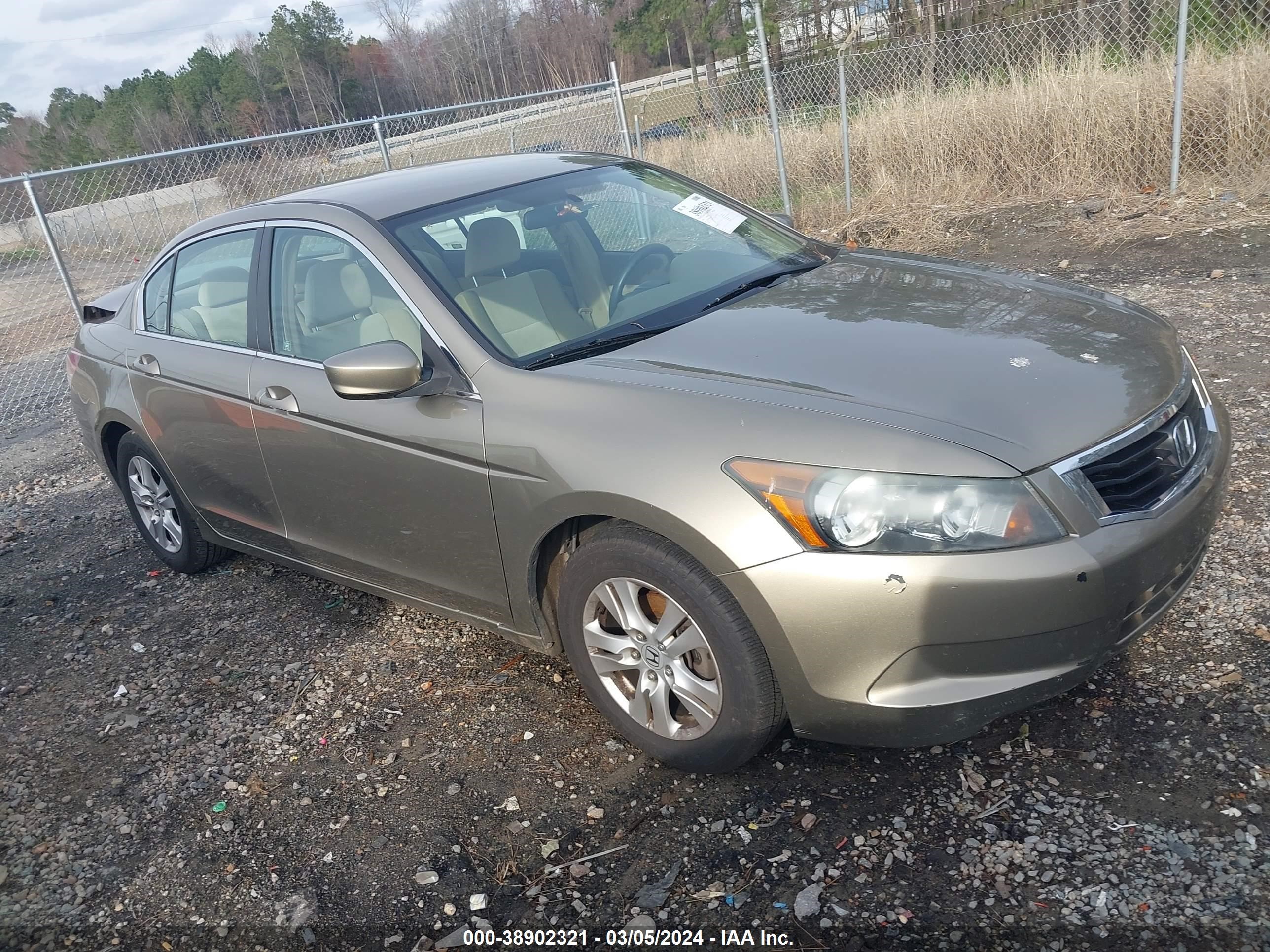 Photo 0 VIN: 1HGCP26458A133567 - HONDA ACCORD 