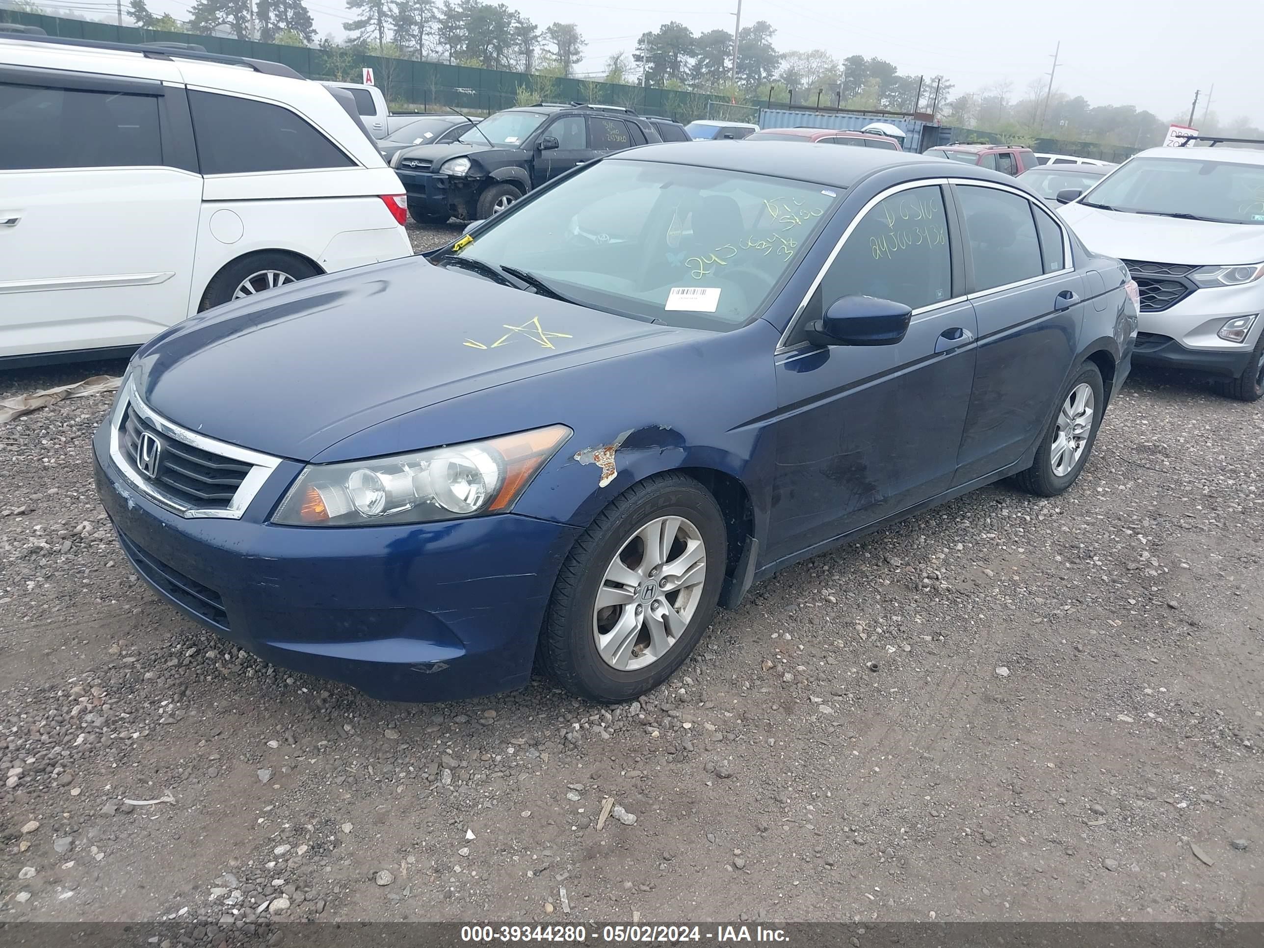 Photo 1 VIN: 1HGCP26458A142804 - HONDA ACCORD 