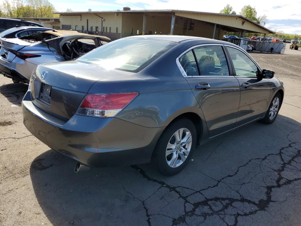 Photo 2 VIN: 1HGCP26459A074019 - HONDA ACCORD 