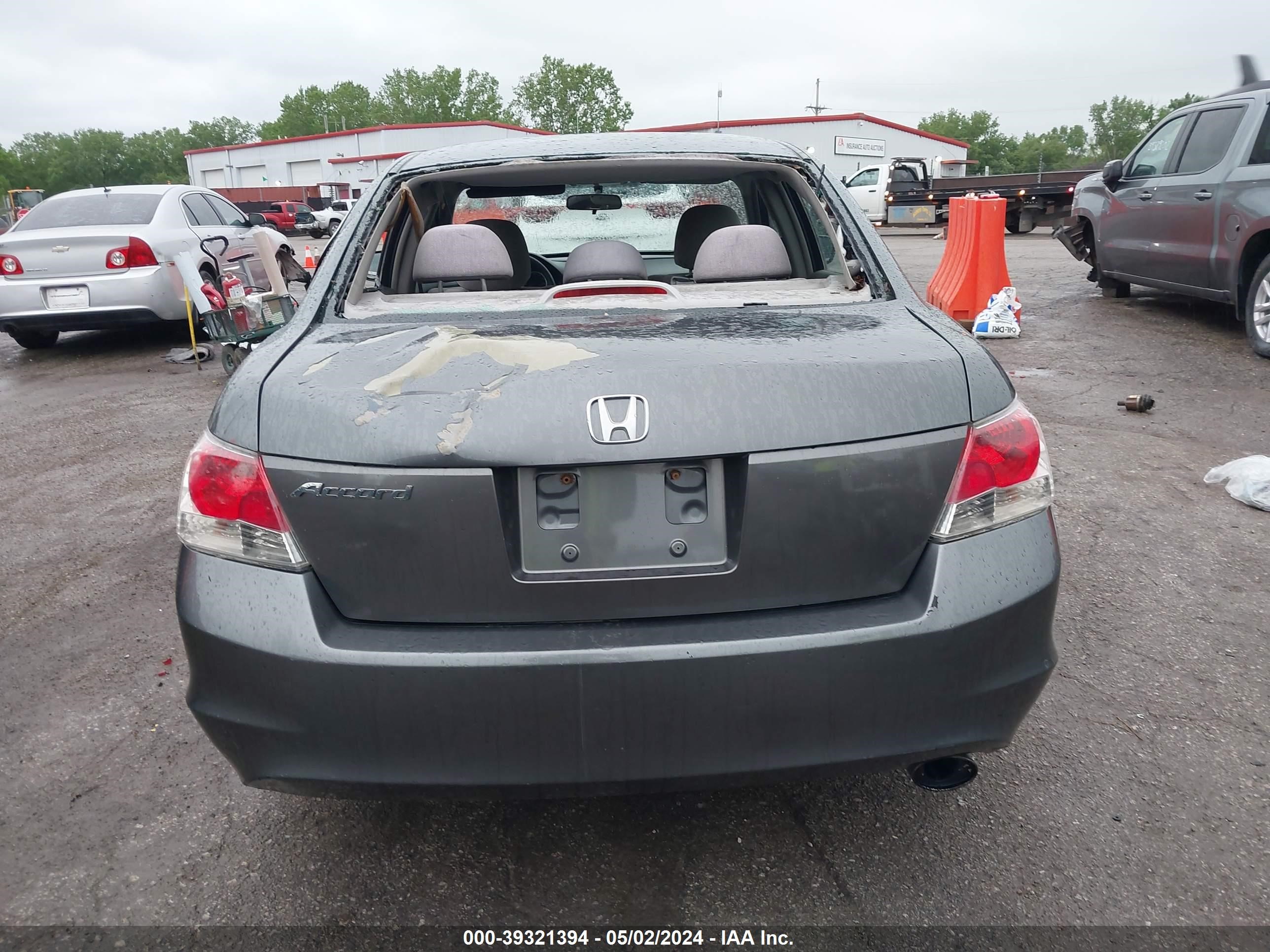 Photo 15 VIN: 1HGCP26468A040542 - HONDA ACCORD 