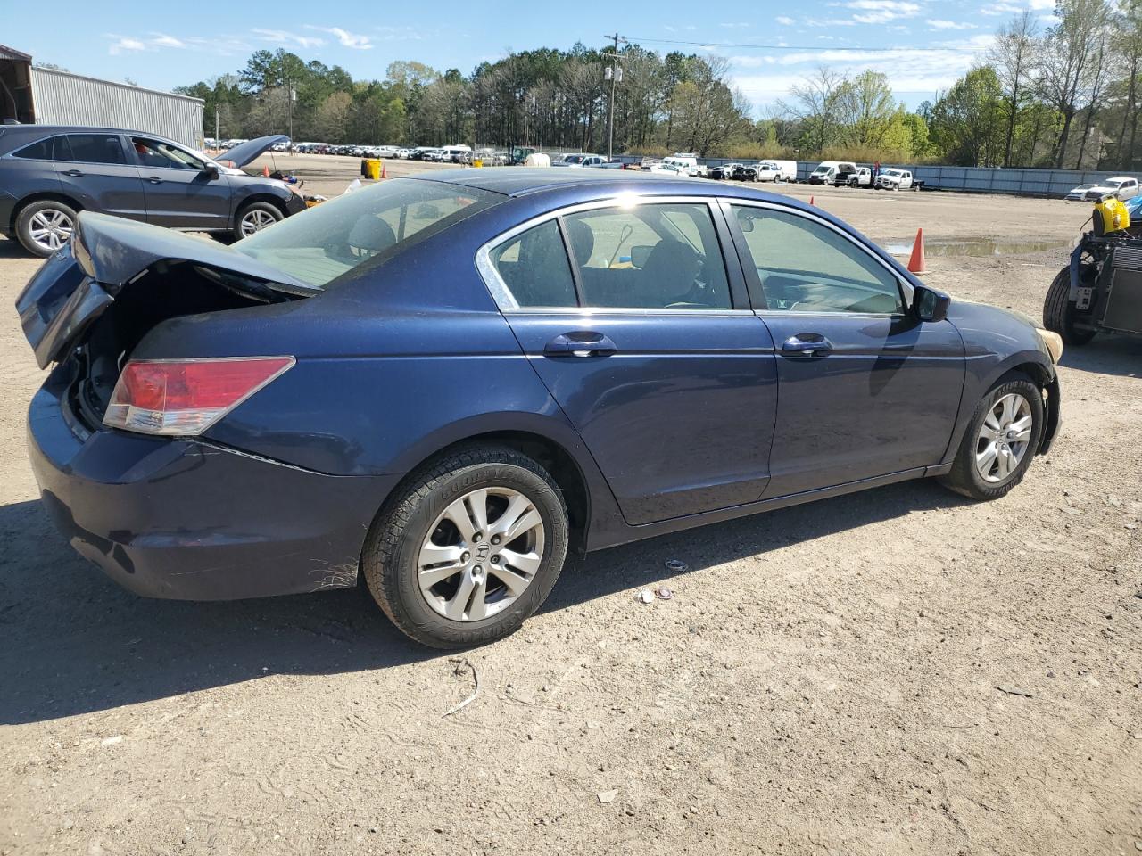 Photo 2 VIN: 1HGCP26468A139460 - HONDA ACCORD 