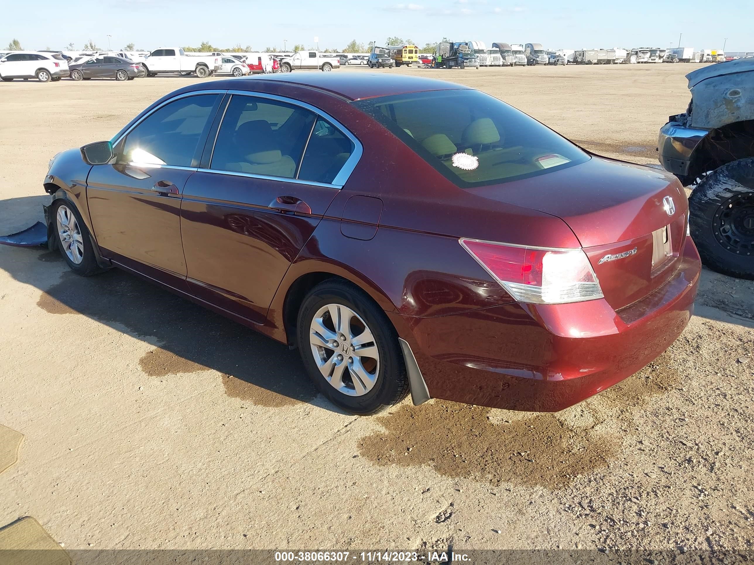 Photo 2 VIN: 1HGCP26469A070447 - HONDA ACCORD 