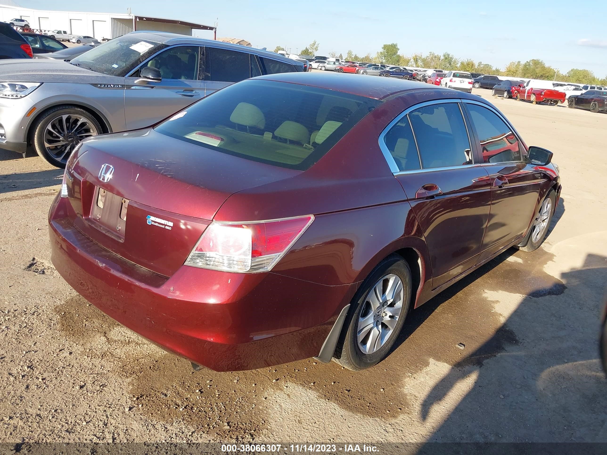 Photo 3 VIN: 1HGCP26469A070447 - HONDA ACCORD 