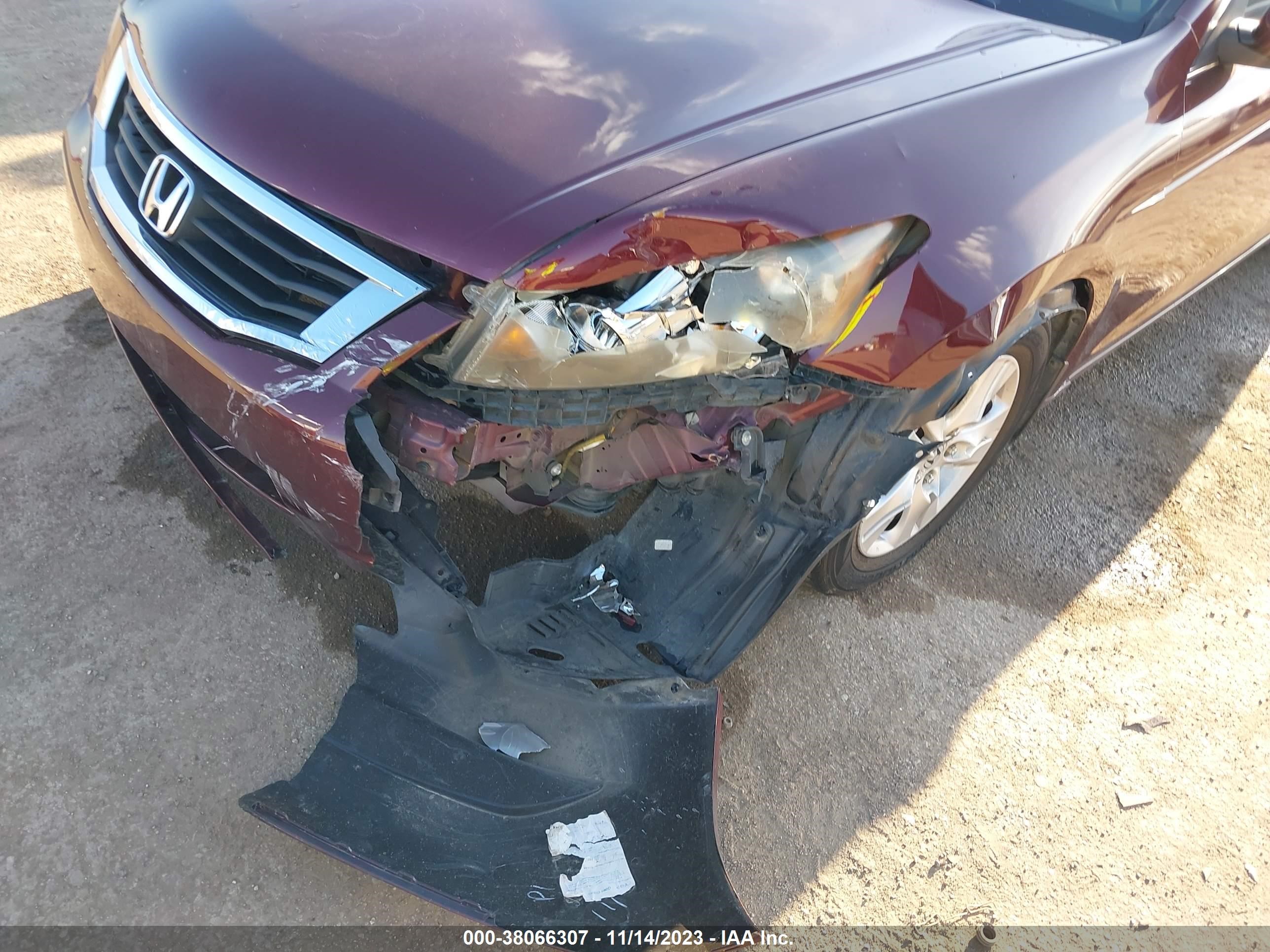 Photo 5 VIN: 1HGCP26469A070447 - HONDA ACCORD 