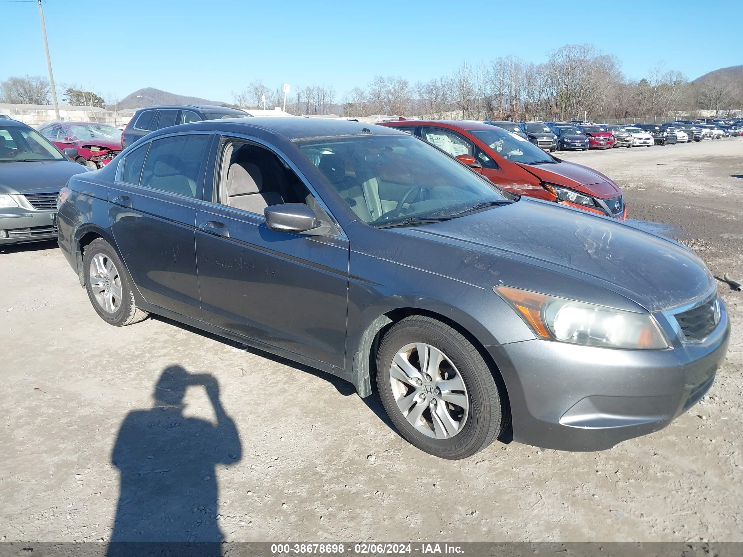 Photo 0 VIN: 1HGCP26469A106900 - HONDA ACCORD 