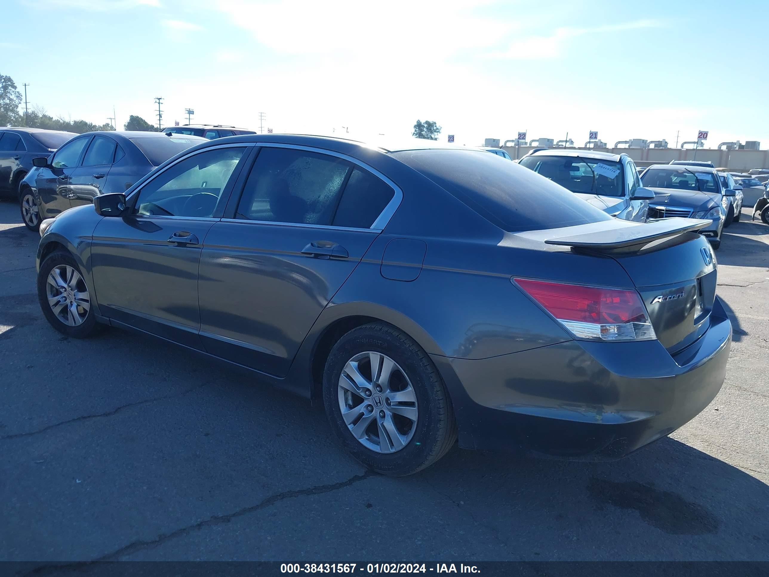 Photo 2 VIN: 1HGCP26478A145896 - HONDA ACCORD 