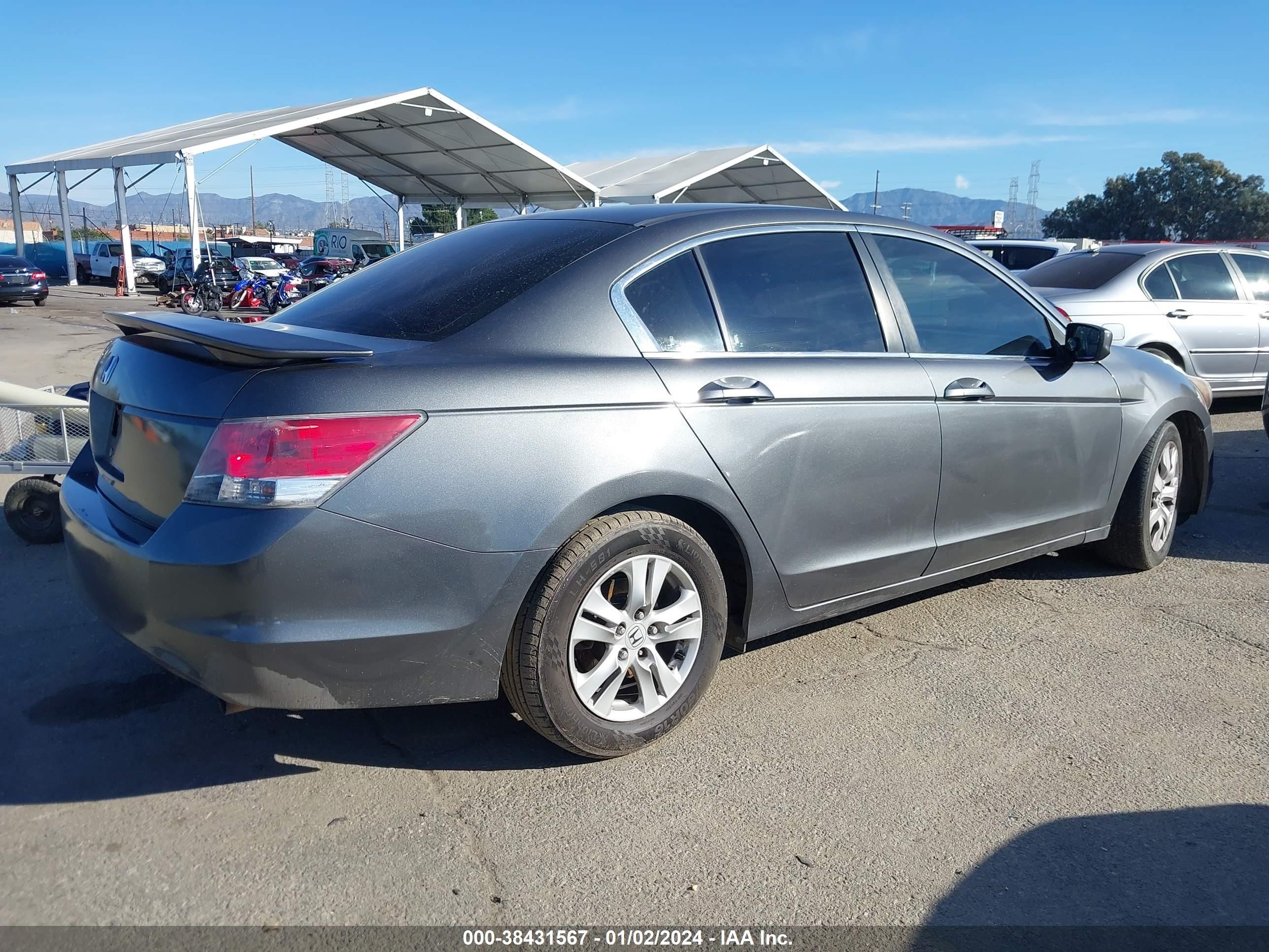 Photo 3 VIN: 1HGCP26478A145896 - HONDA ACCORD 